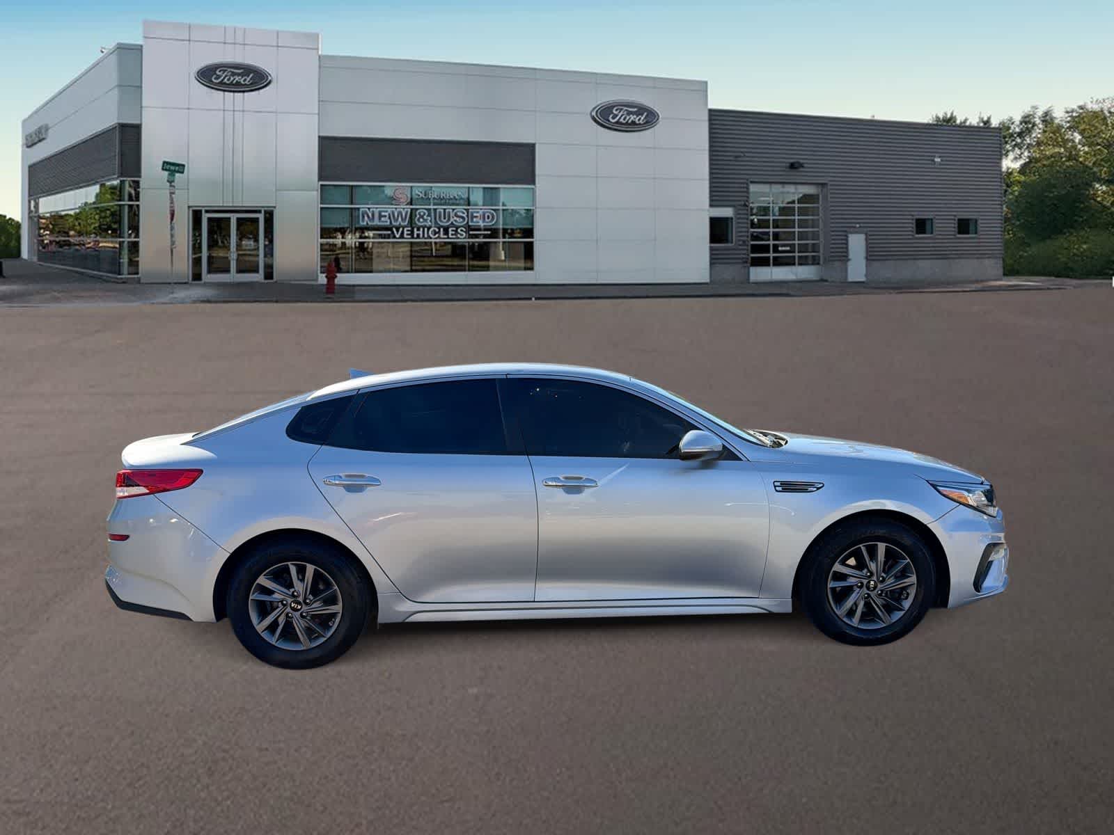 Thumbnail: 2020 Kia Optima - 10