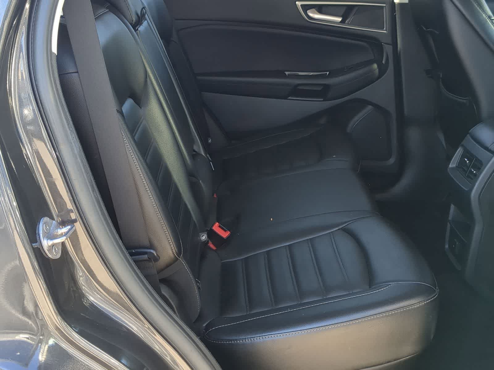 Thumbnail: 2019 Ford Edge - 21