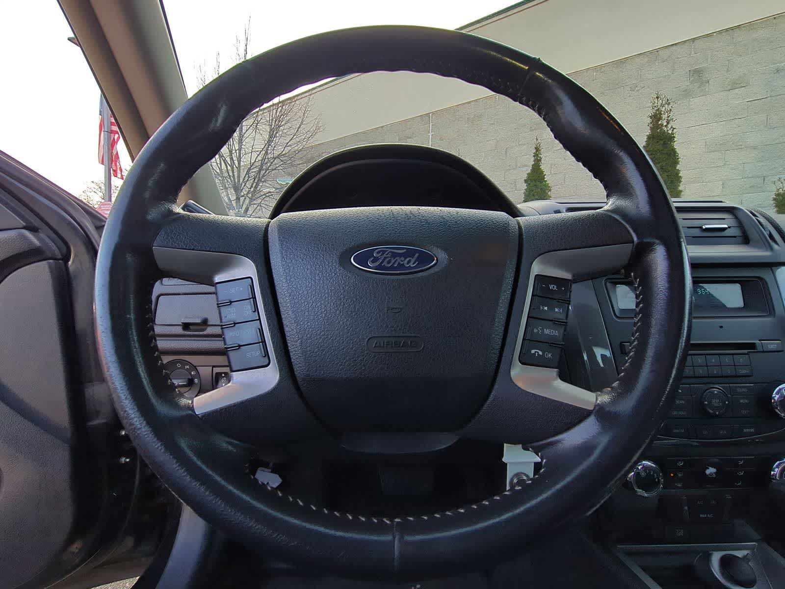 Thumbnail: 2011 Ford Fusion - 28