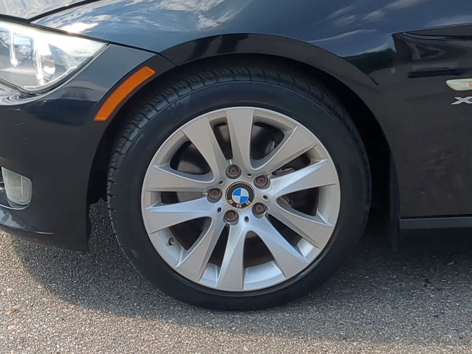 Thumbnail: 2011 BMW 3 Series - 16