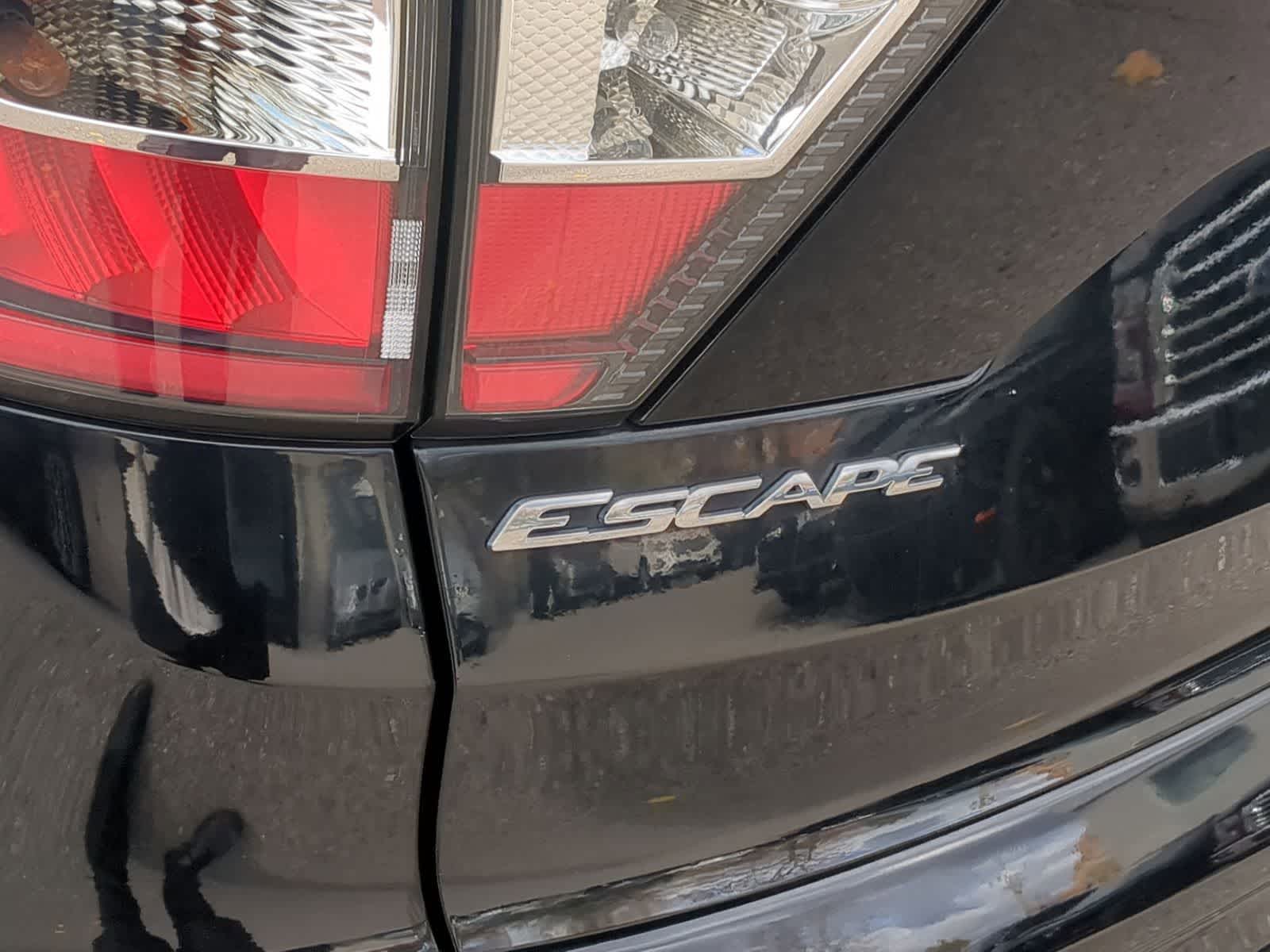 Thumbnail: 2017 Ford Escape - 18