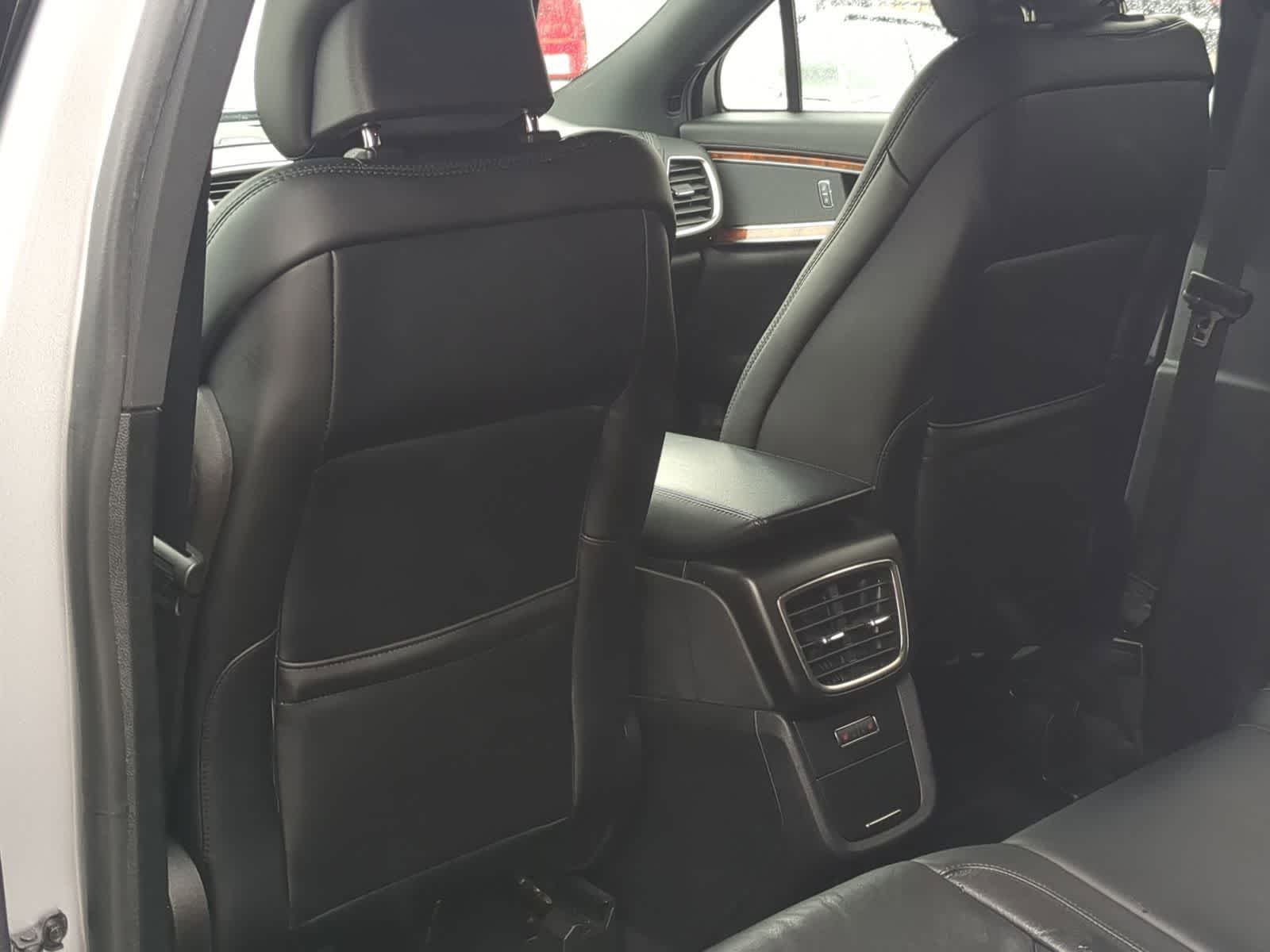 Thumbnail: 2019 Lincoln Nautilus - 23