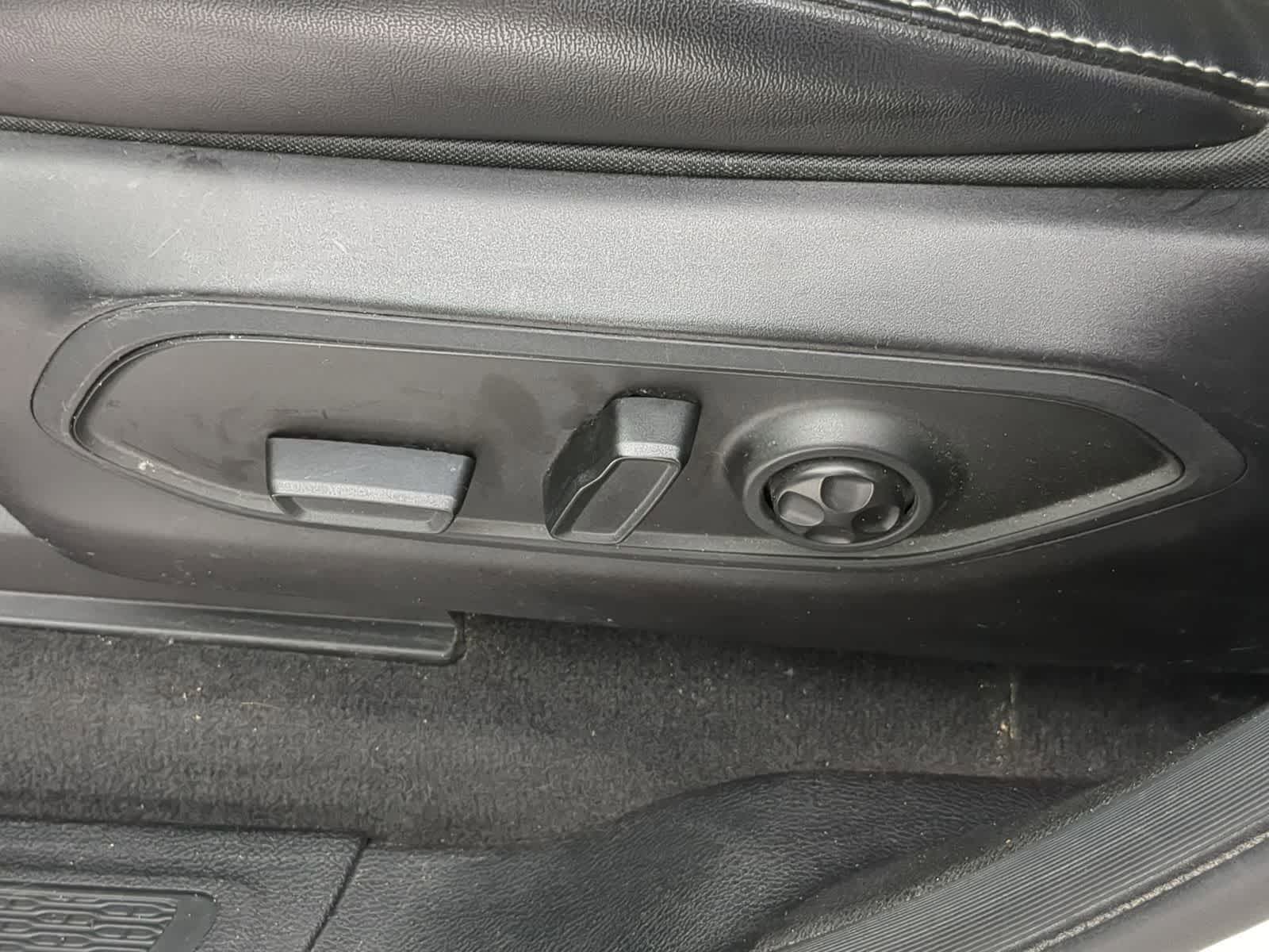 Thumbnail: 2021 Jeep Grand Cherokee L - 23