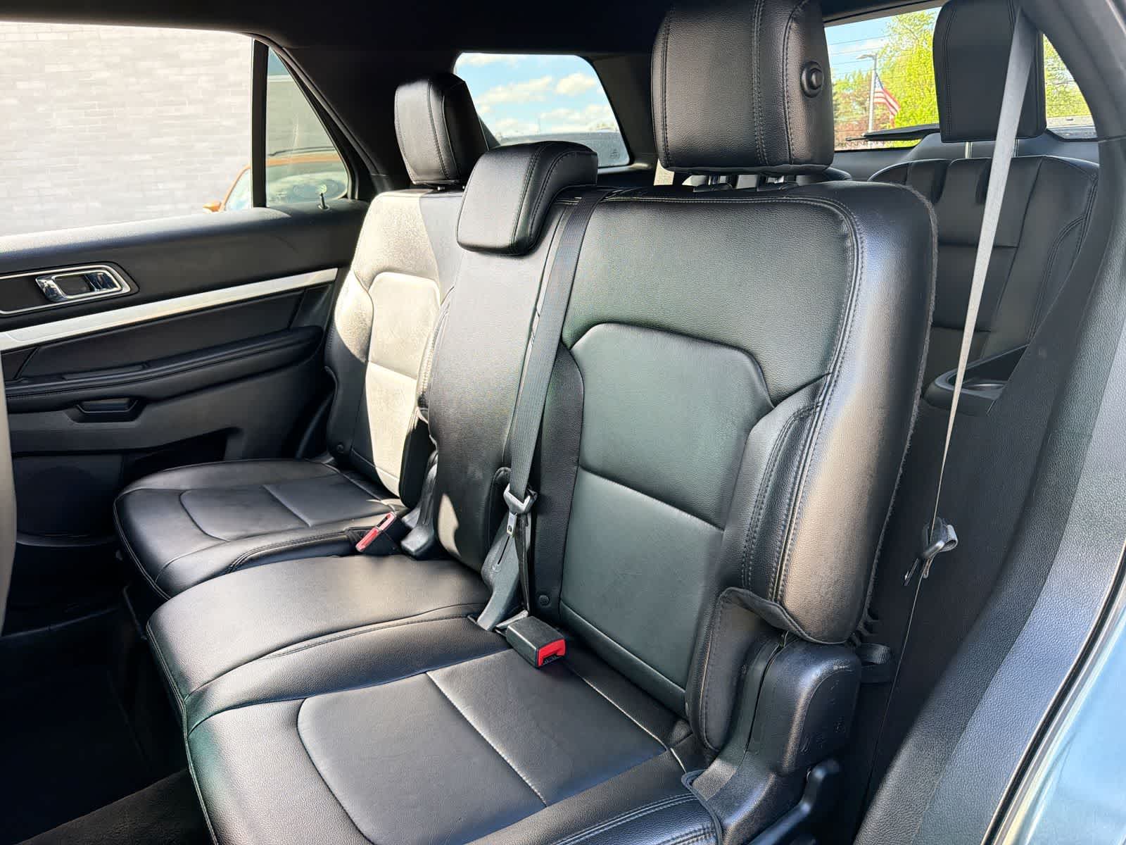 Thumbnail: 2016 Ford Explorer - 24