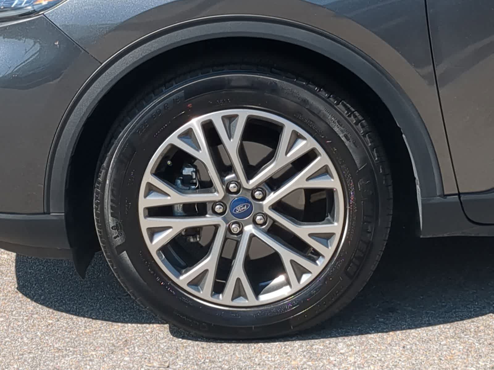 Thumbnail: 2020 Ford Escape - 16