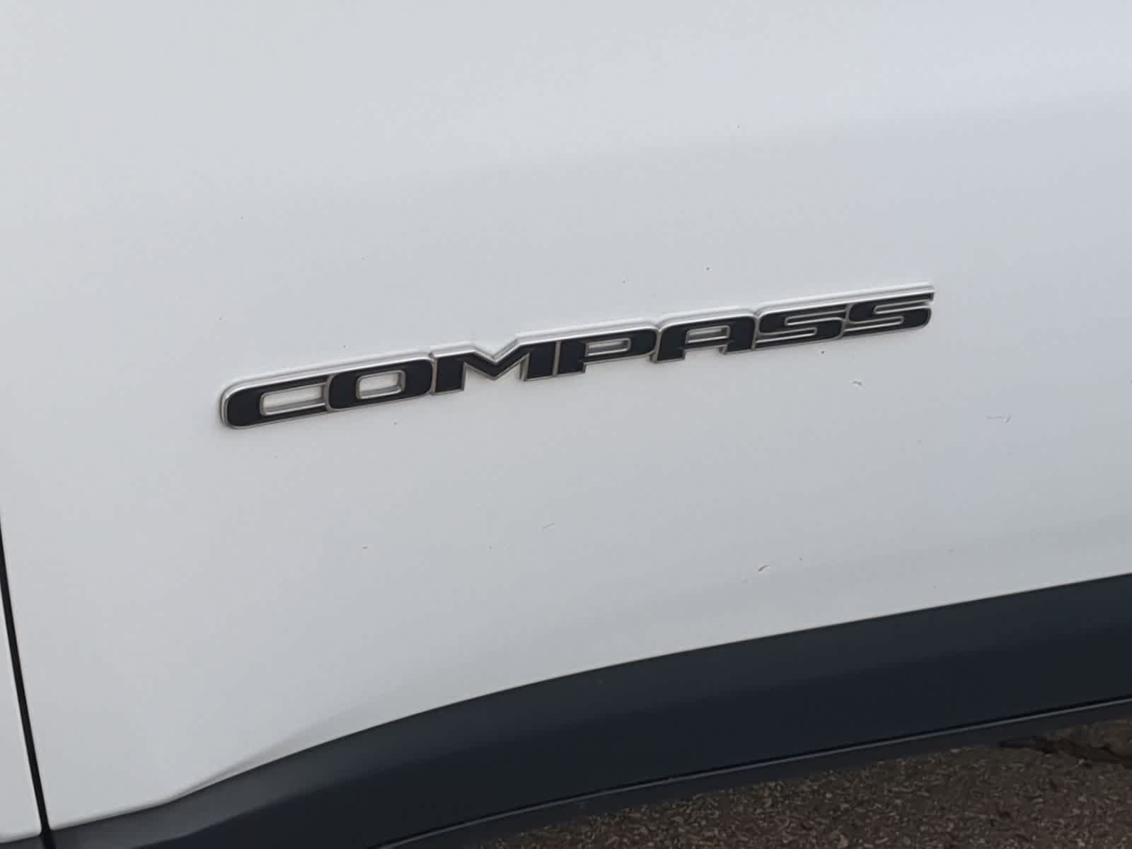 2022 Jeep Compass Latitude 16