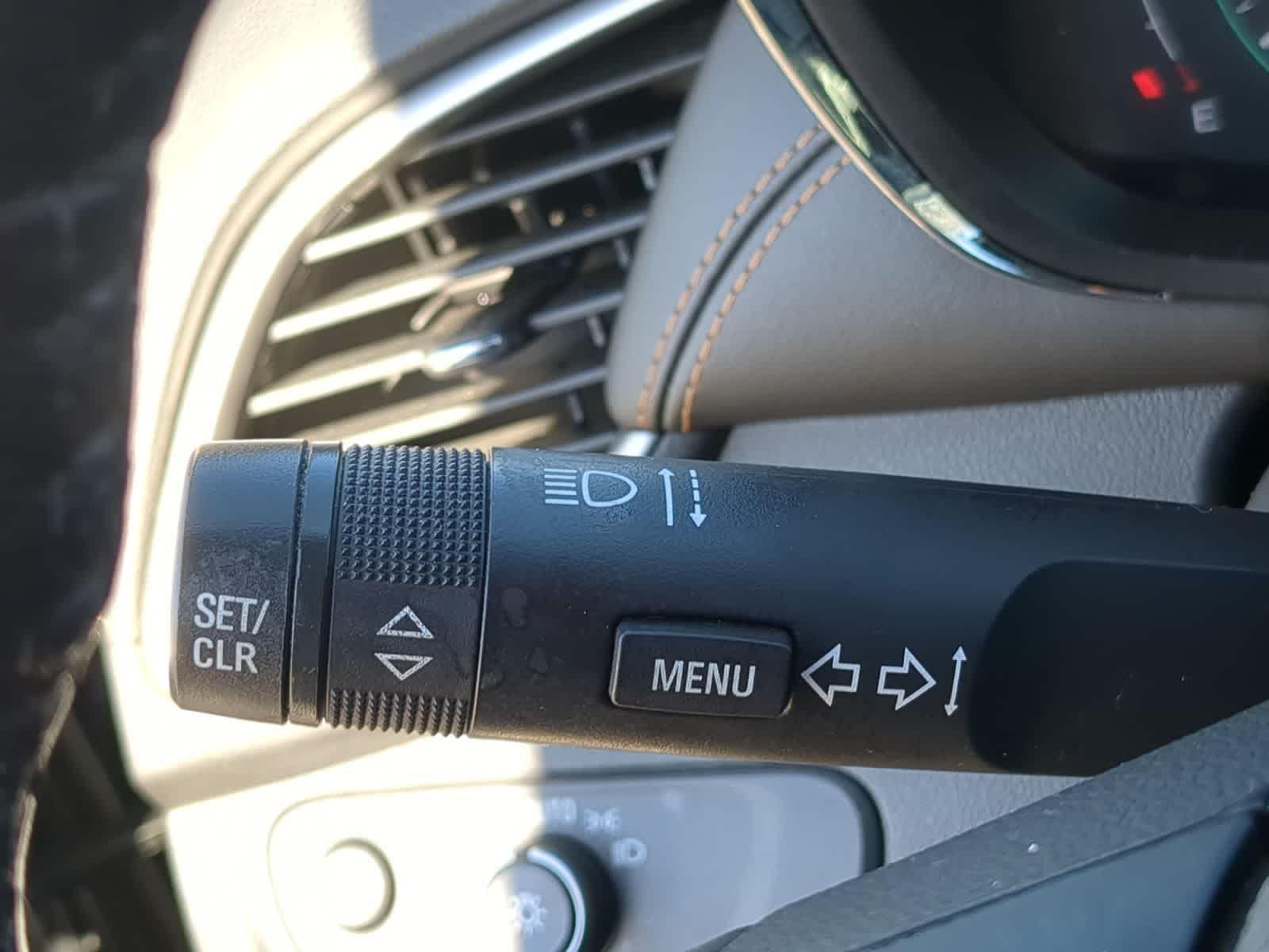 Thumbnail: 2019 Chevrolet Trax - 27