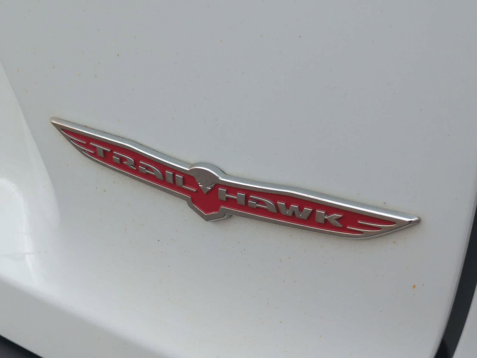 Thumbnail: 2020 Jeep Cherokee - 23