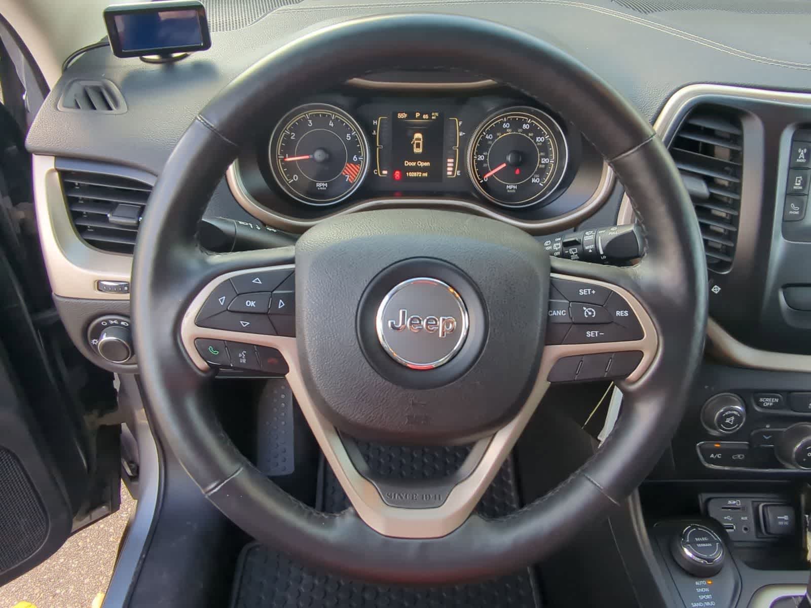 Thumbnail: 2014 Jeep Cherokee - 27