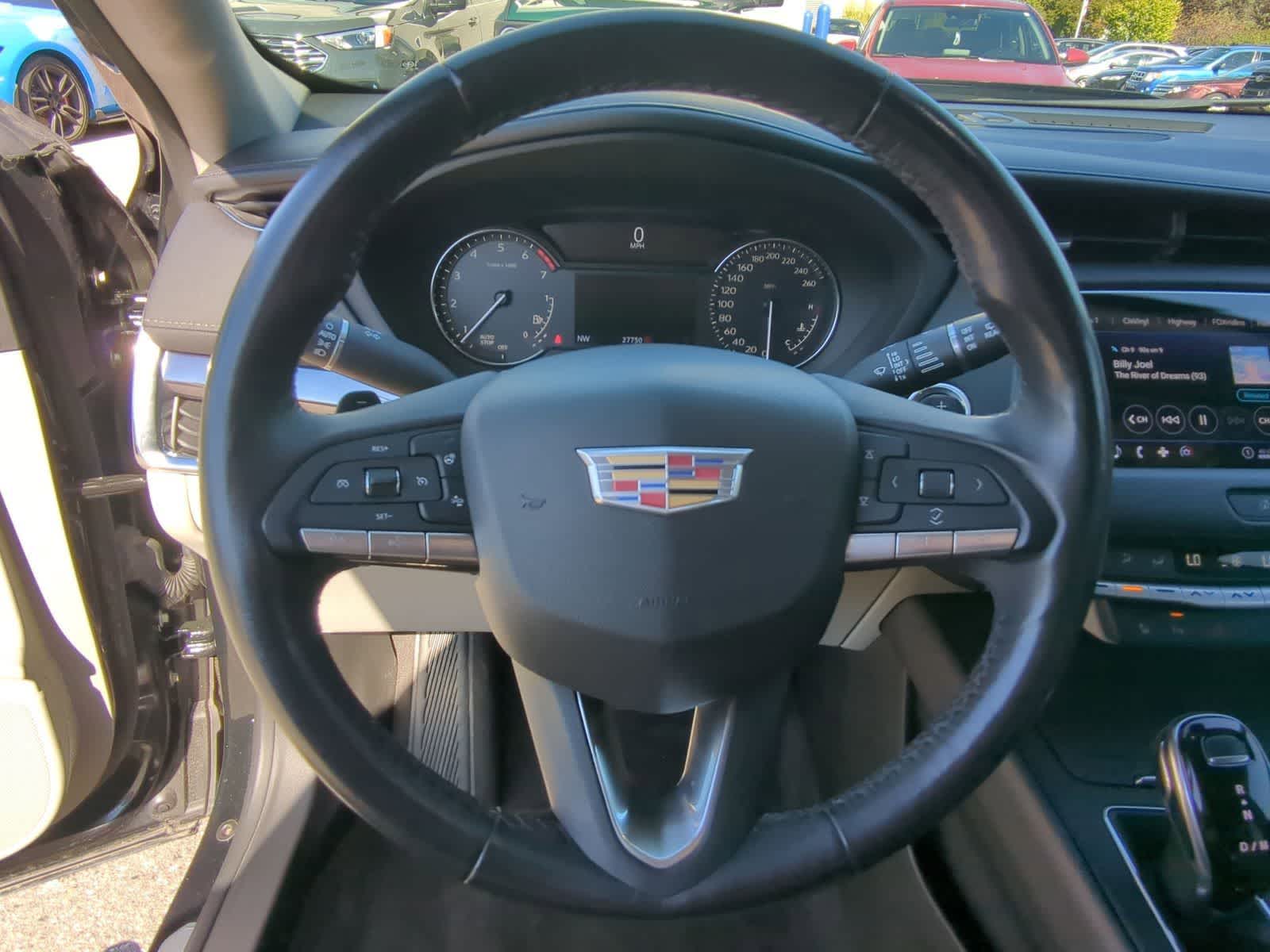 Thumbnail: 2020 Cadillac XT4 - 25