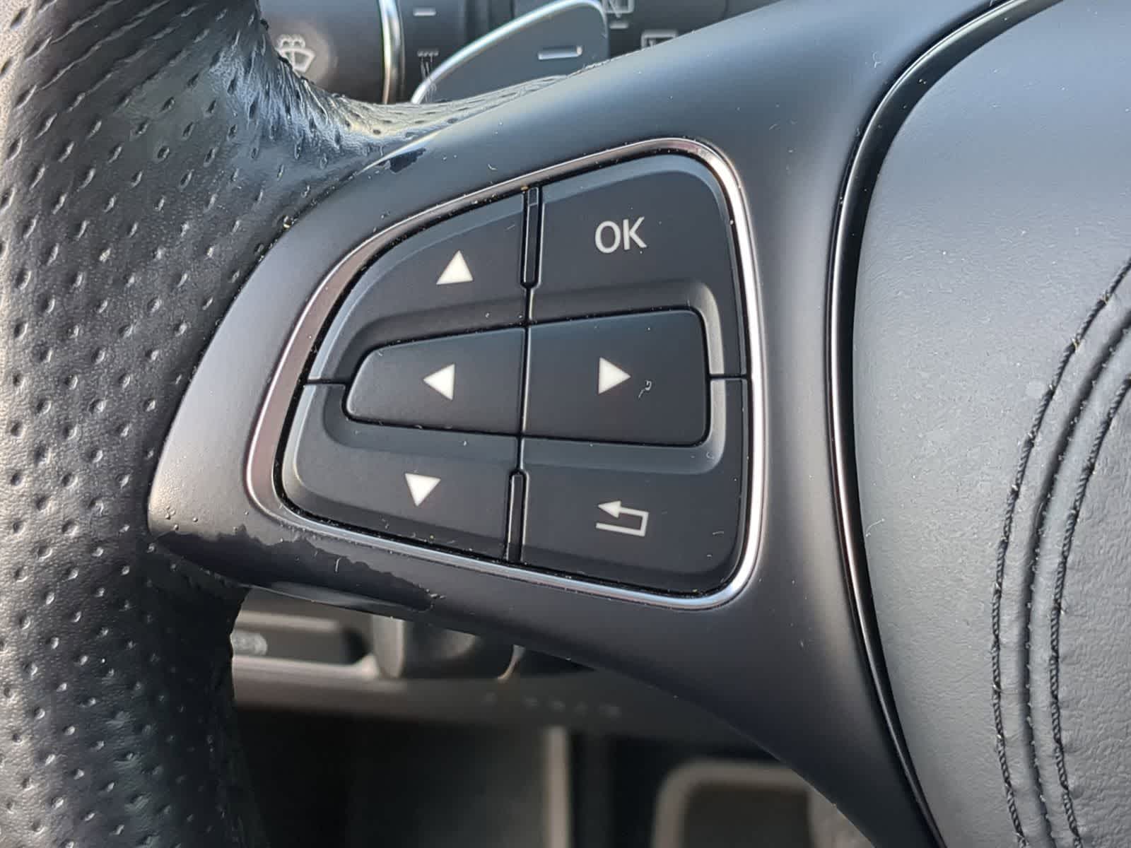 Thumbnail: 2019 Mercedes-Benz GLS - 31