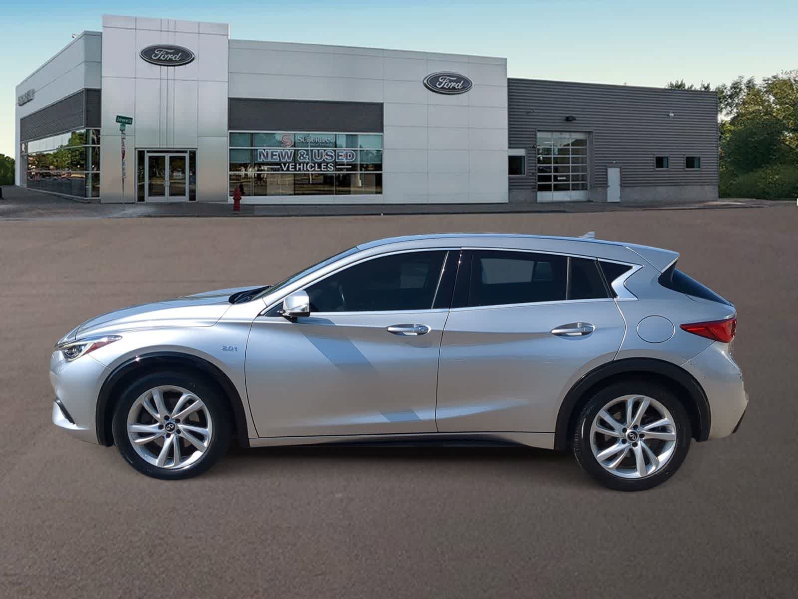 Thumbnail: 2018 INFINITI QX30 - 7