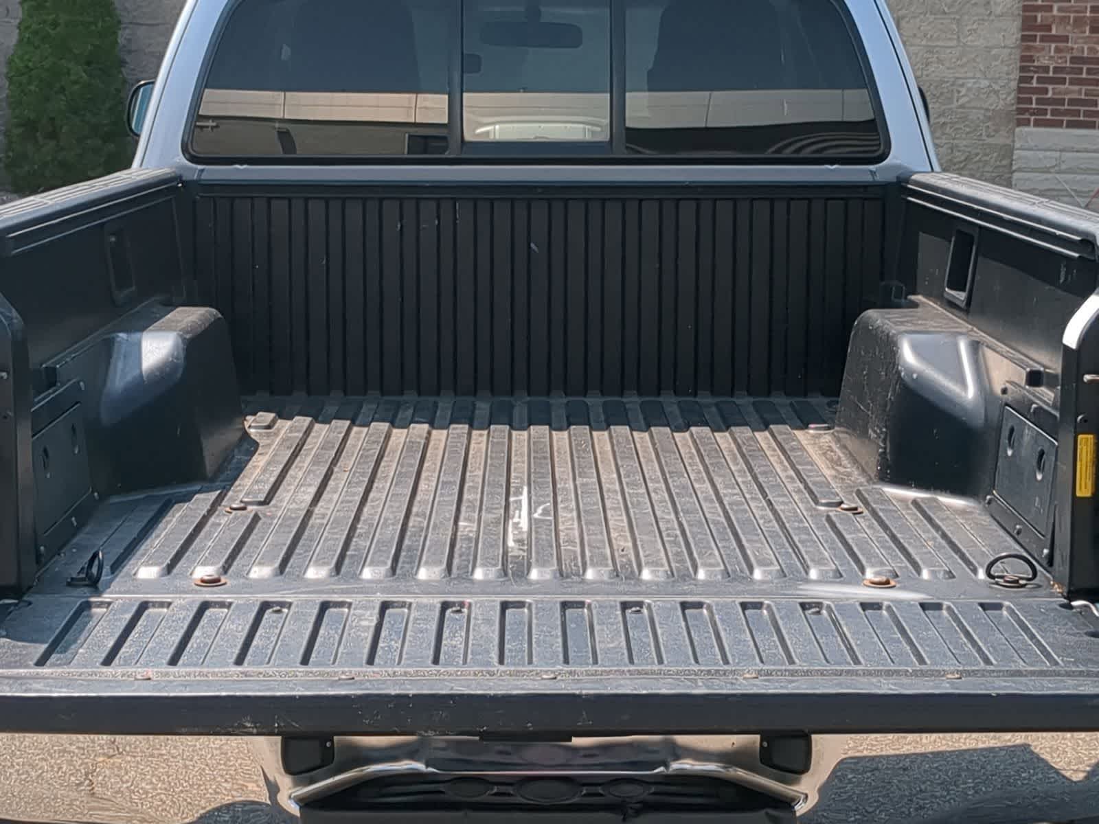 Thumbnail: 2011 Toyota Tacoma - 31