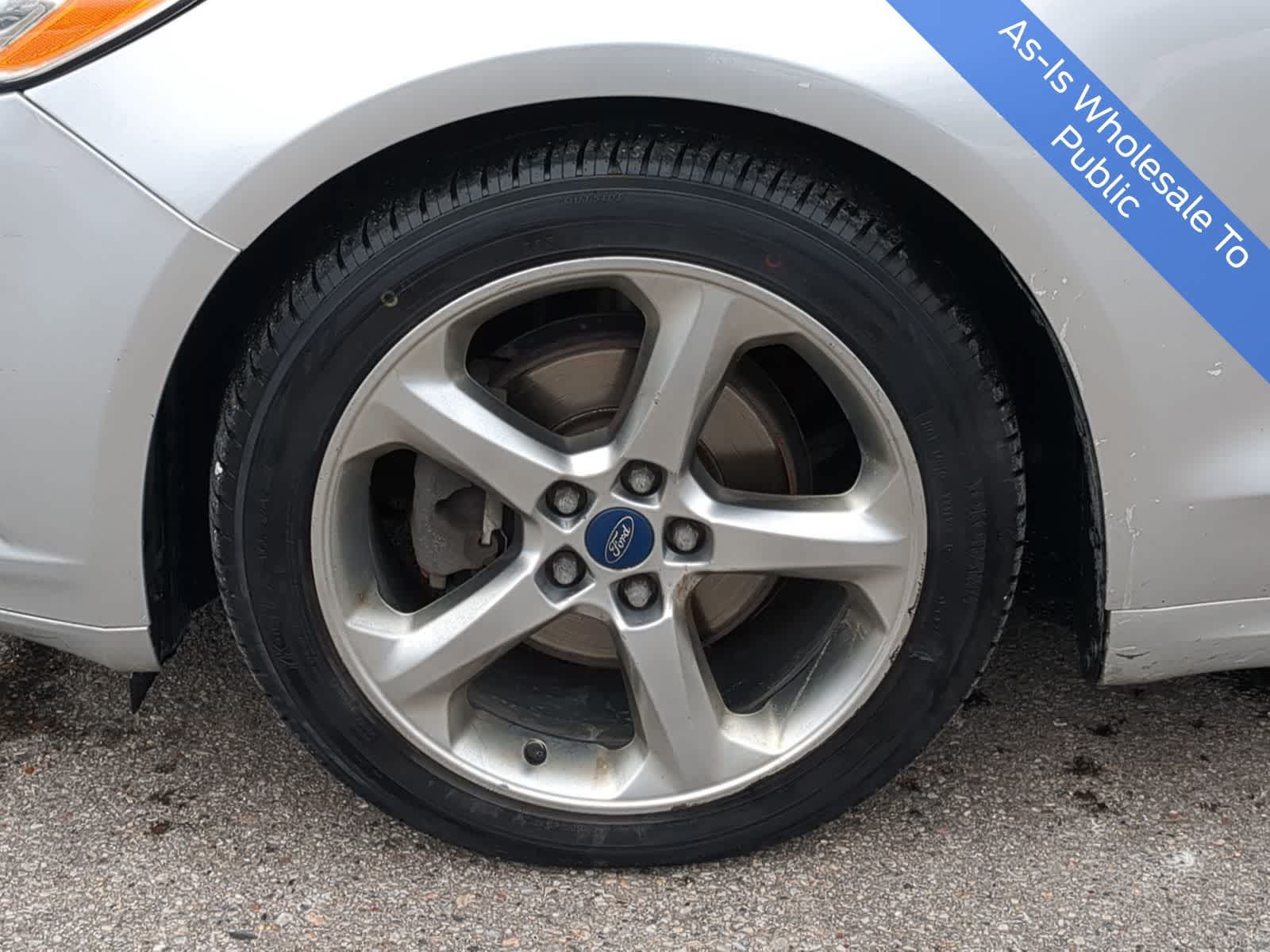 Thumbnail: 2014 Ford Fusion - 17