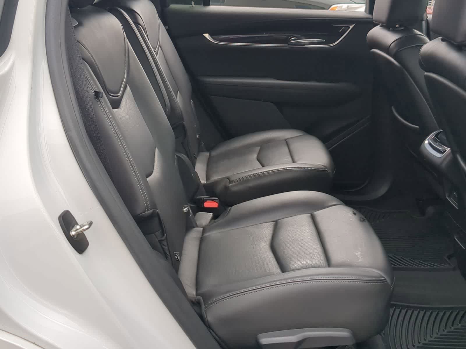 Thumbnail: 2020 Cadillac XT6 - 20