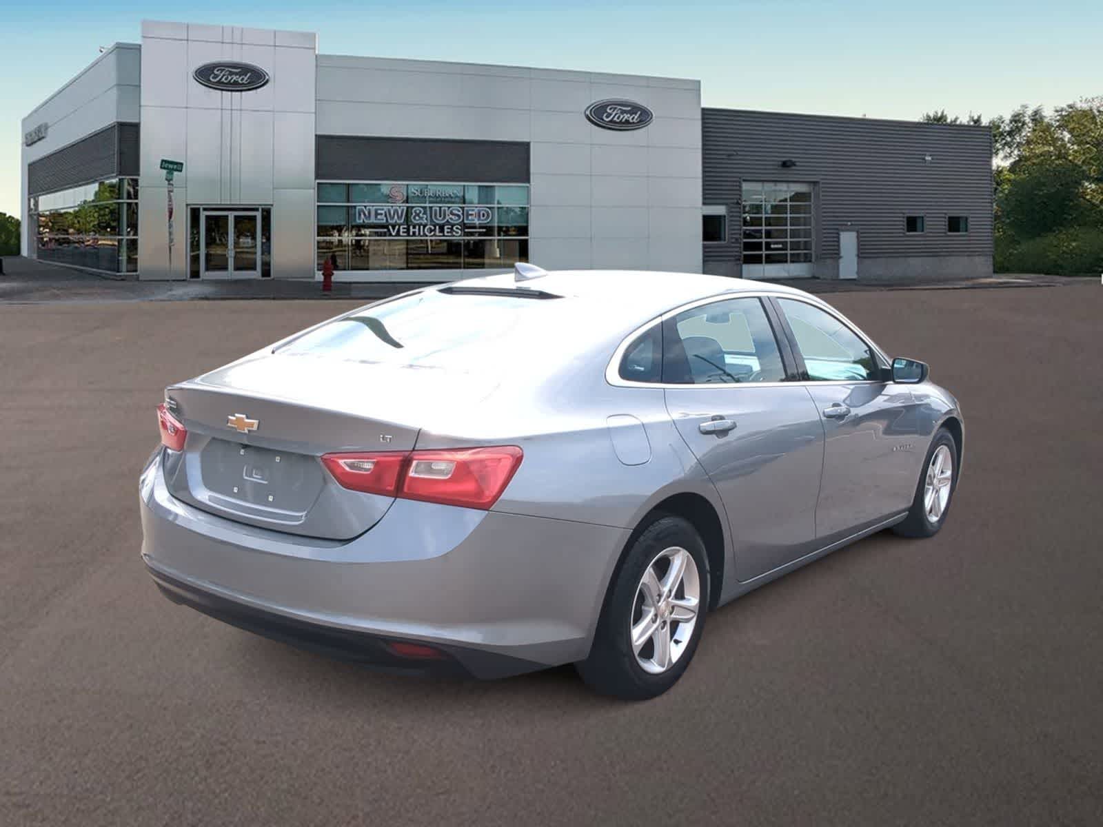 Thumbnail: 2023 Chevrolet Malibu - 10