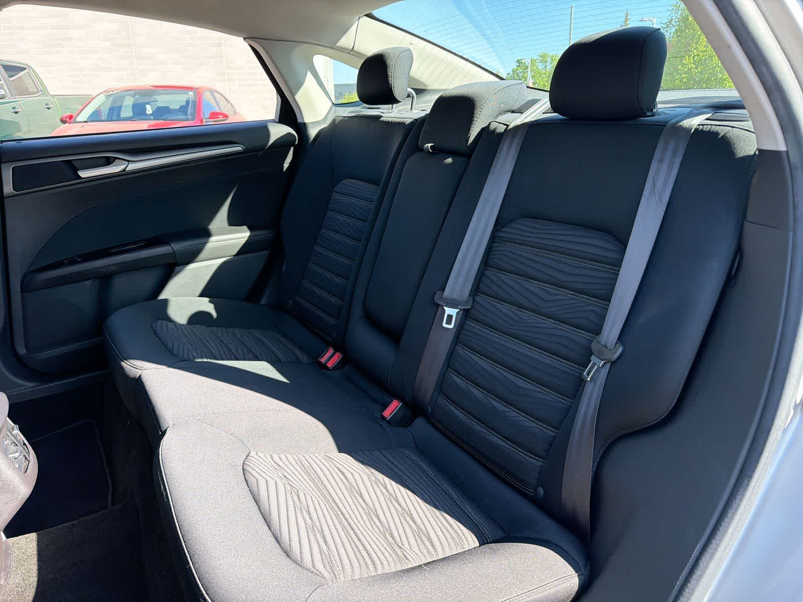 Thumbnail: 2016 Ford Fusion - 20
