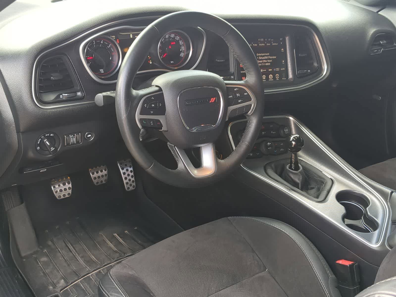 Thumbnail: 2016 Dodge Challenger - 14