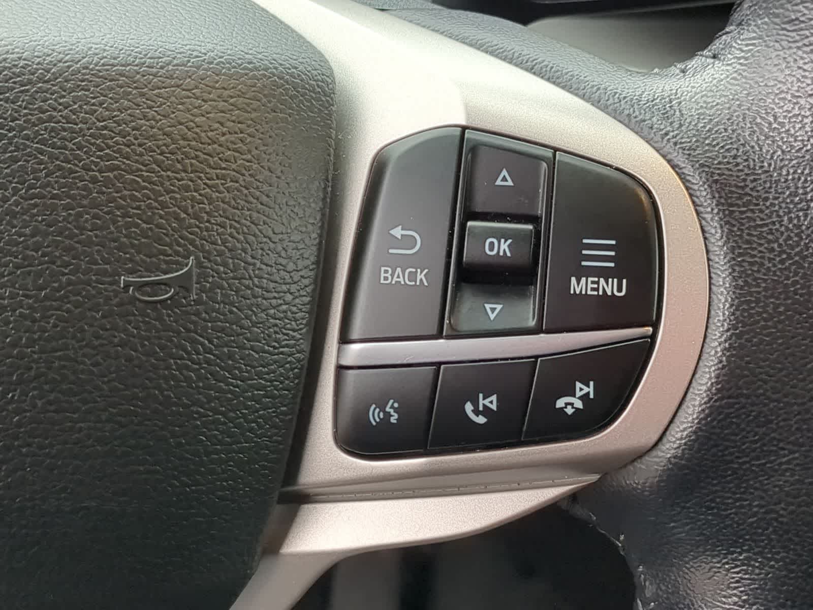 Thumbnail: 2022 Ford Explorer - 31