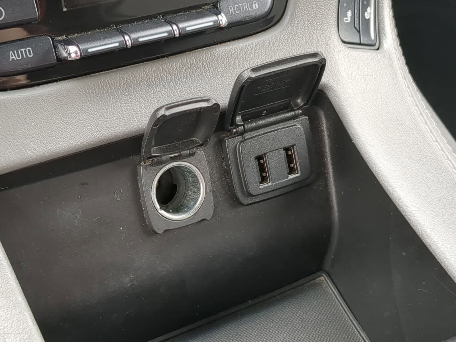 2016 Chevrolet Tahoe LT 36