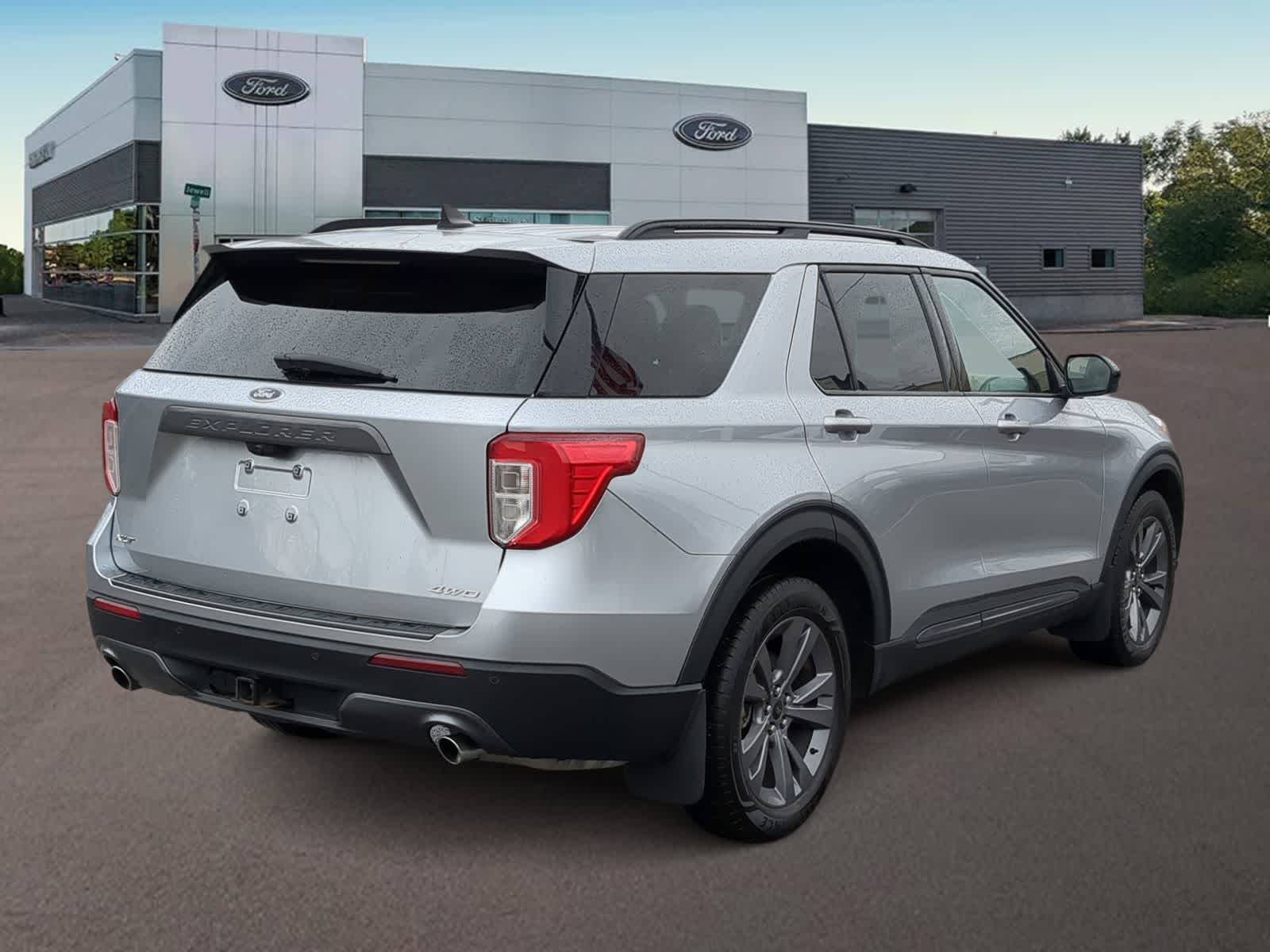 Thumbnail: 2022 Ford Explorer - 11