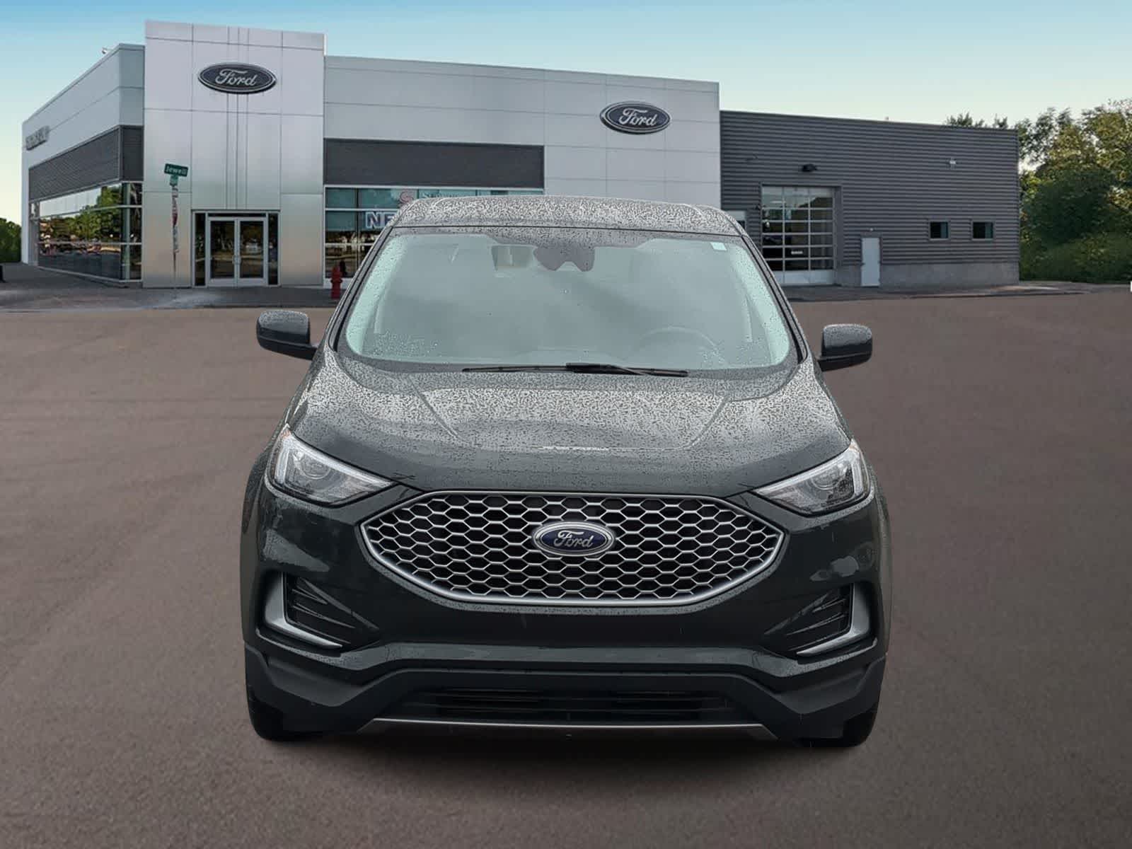 Thumbnail: 2023 Ford Edge - 3