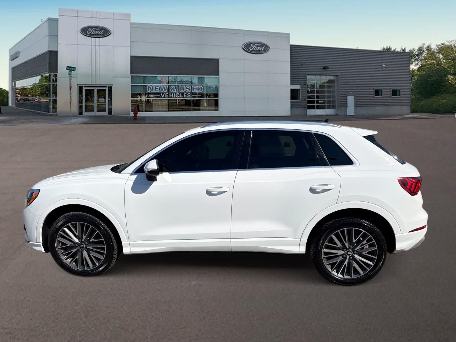 Thumbnail: 2022 Audi Q3 - 6
