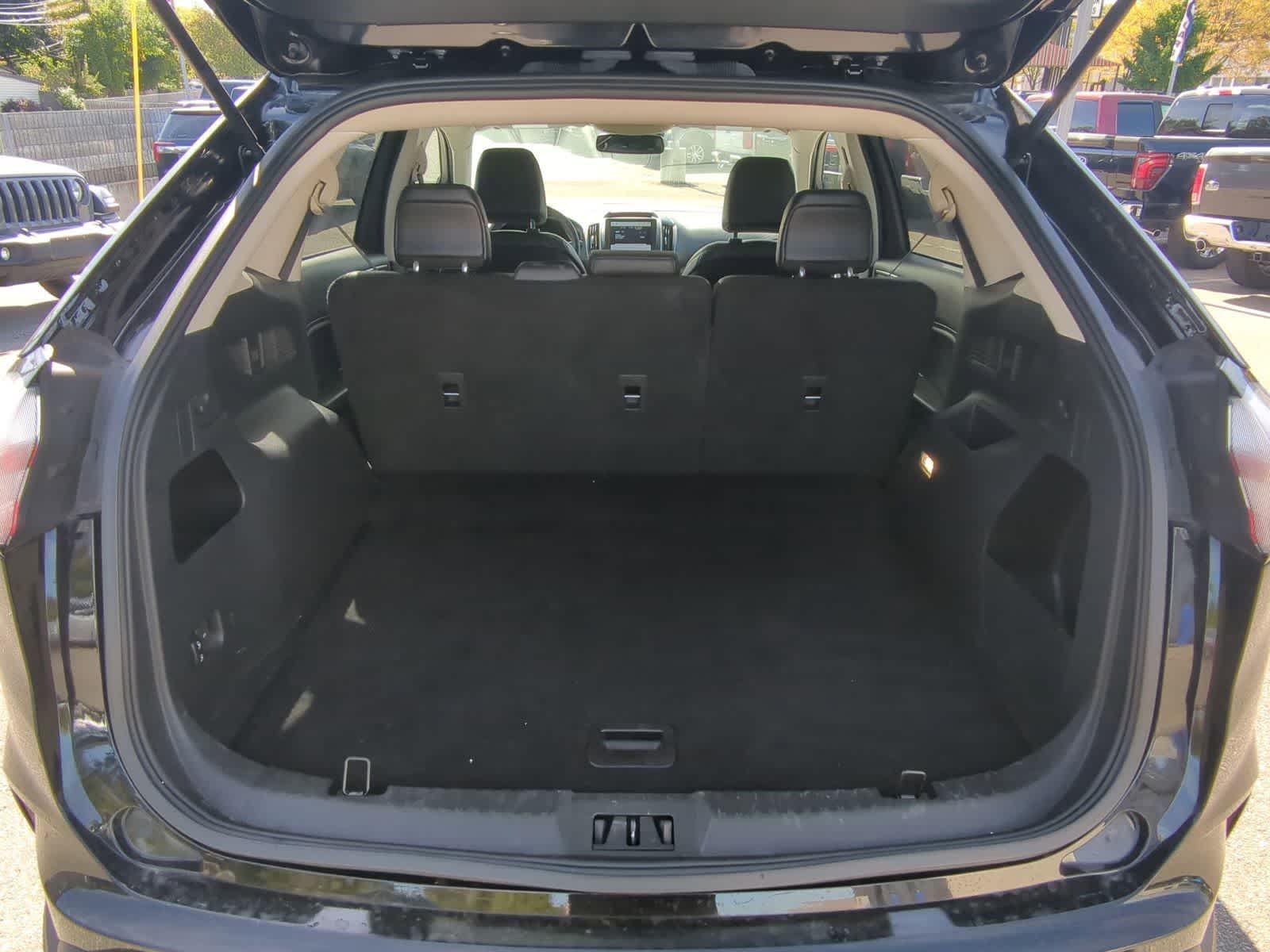 Thumbnail: 2023 Ford Edge - 34