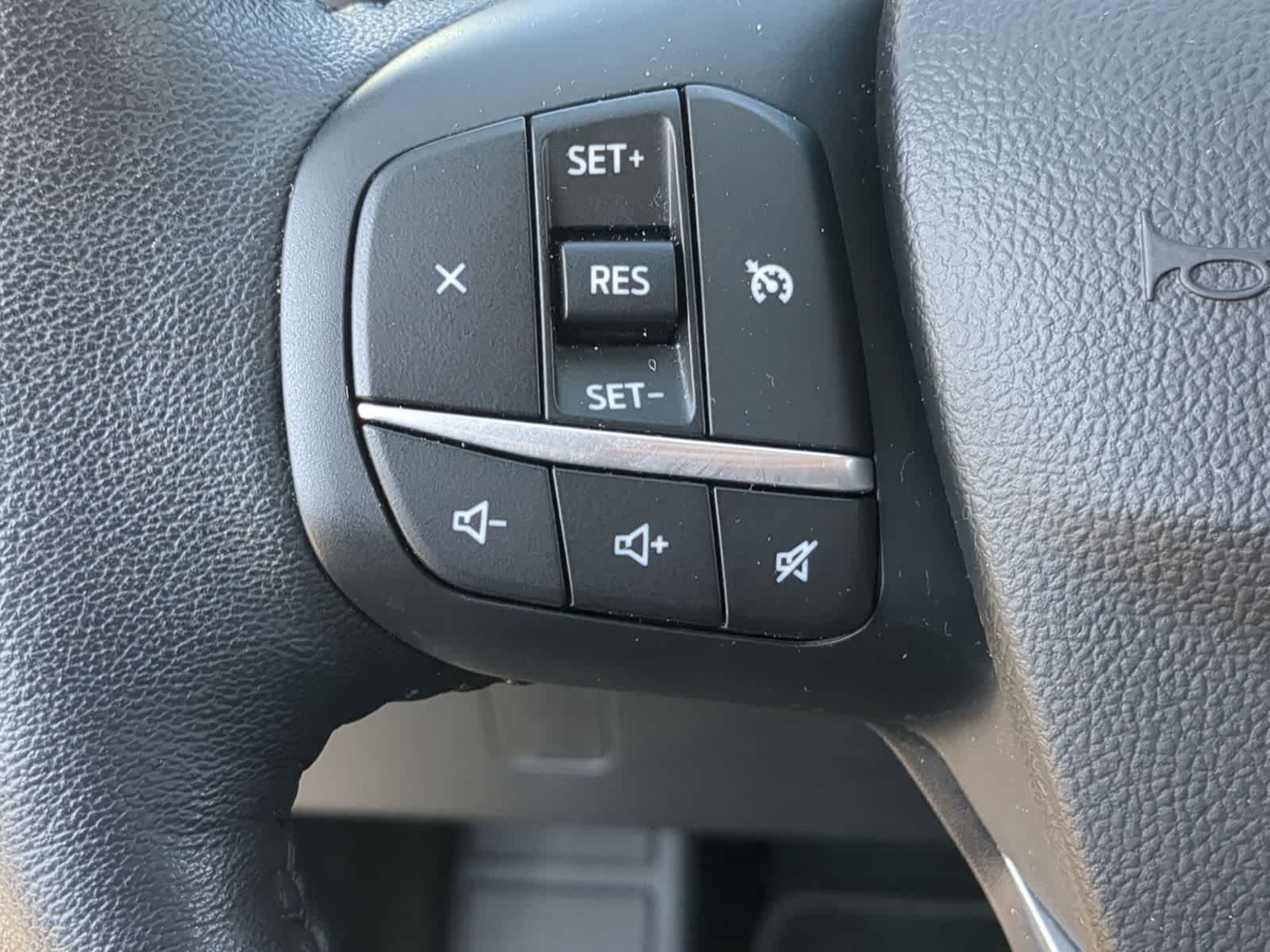 Thumbnail: 2020 Ford Escape - 25