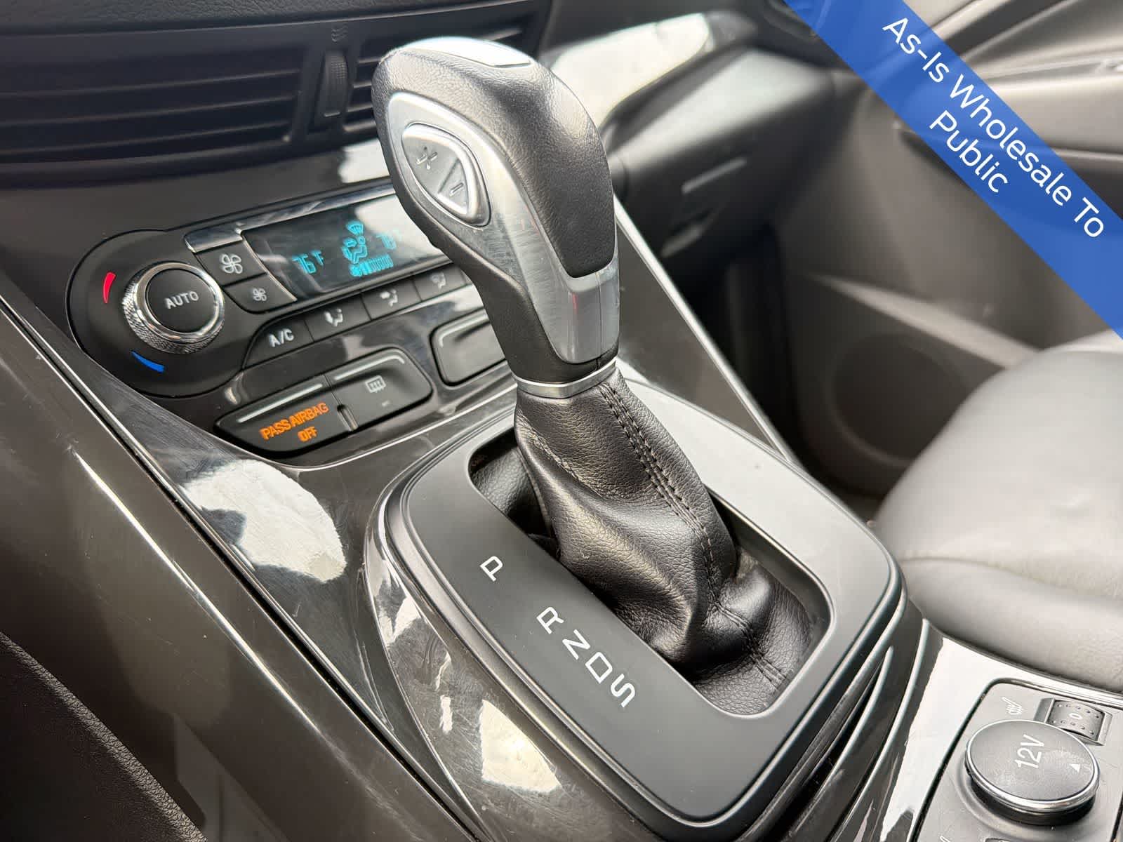 Thumbnail: 2015 Ford Escape - 34