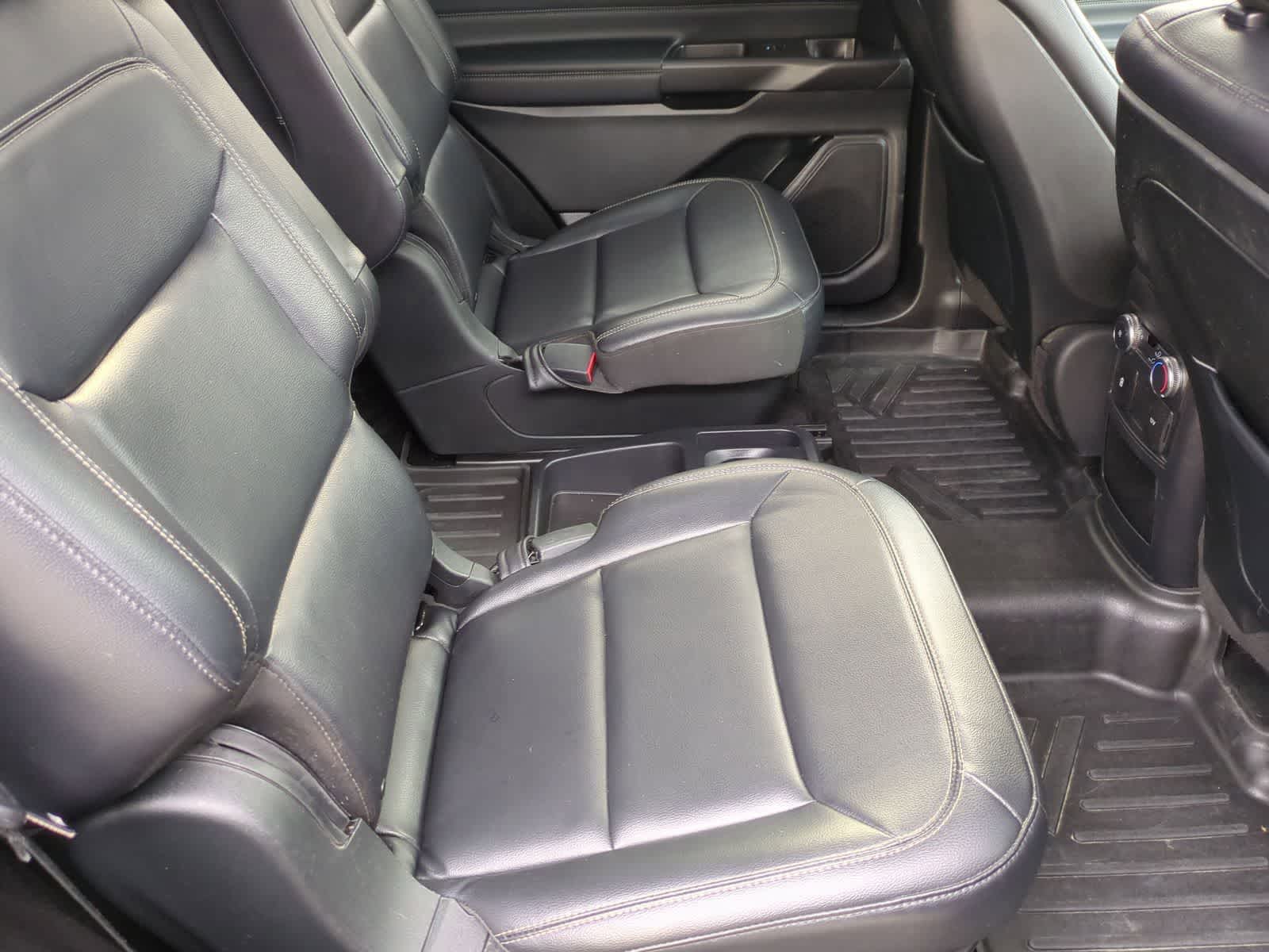 Thumbnail: 2020 Ford Explorer - 26