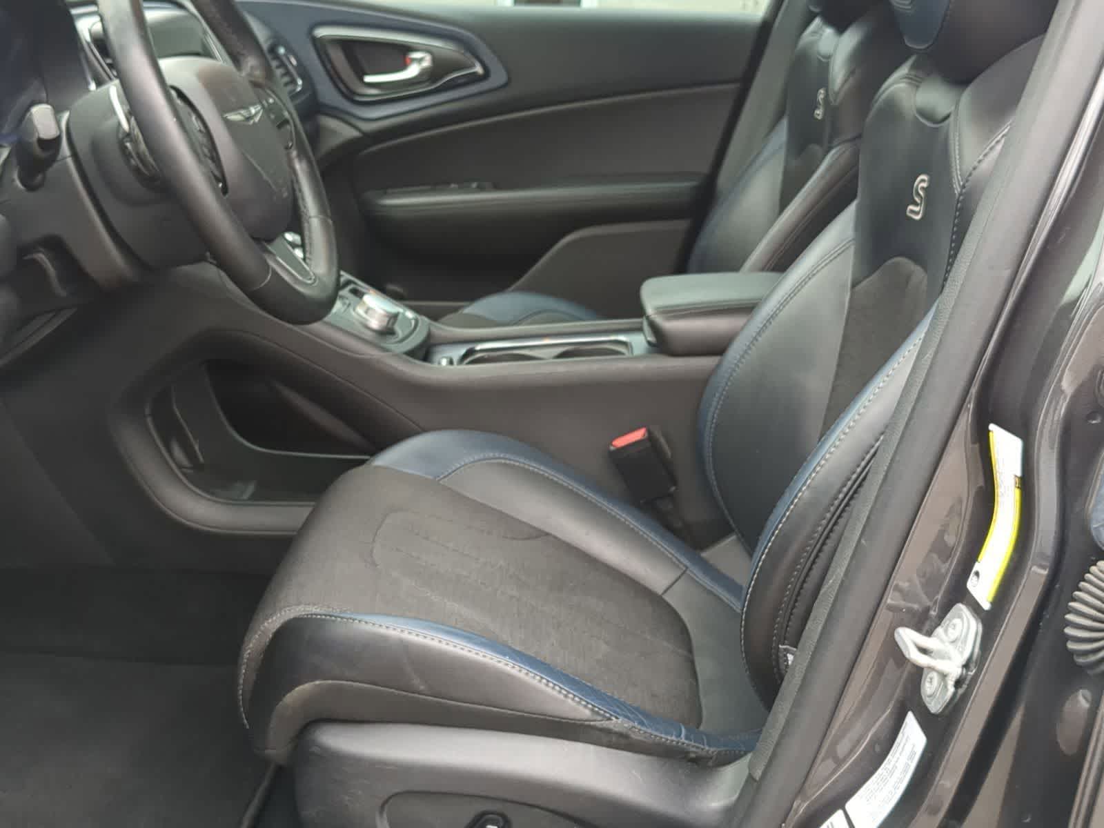 Thumbnail: 2016 Chrysler 200 - 22