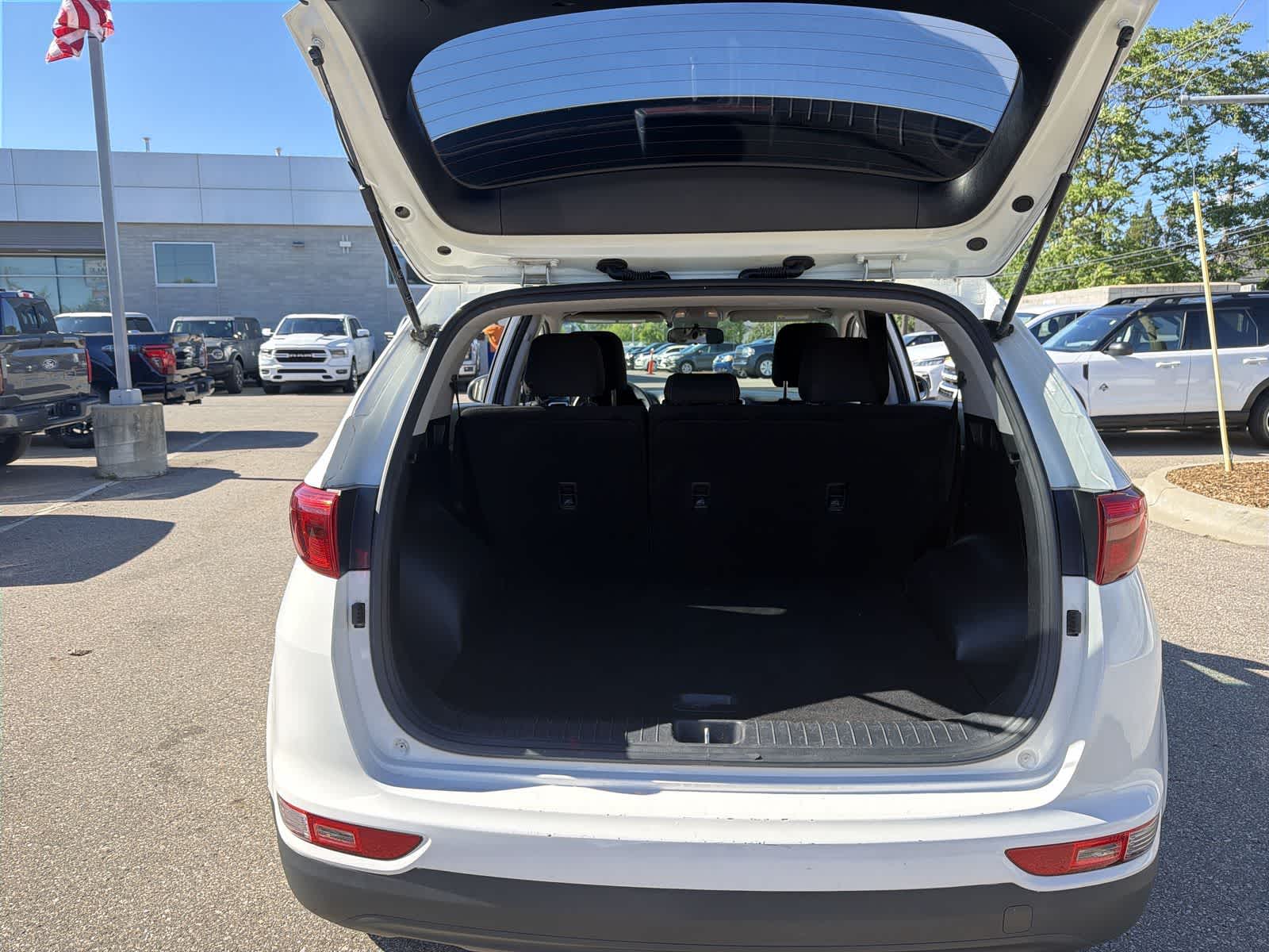 Thumbnail: 2018 Kia Sportage - 34