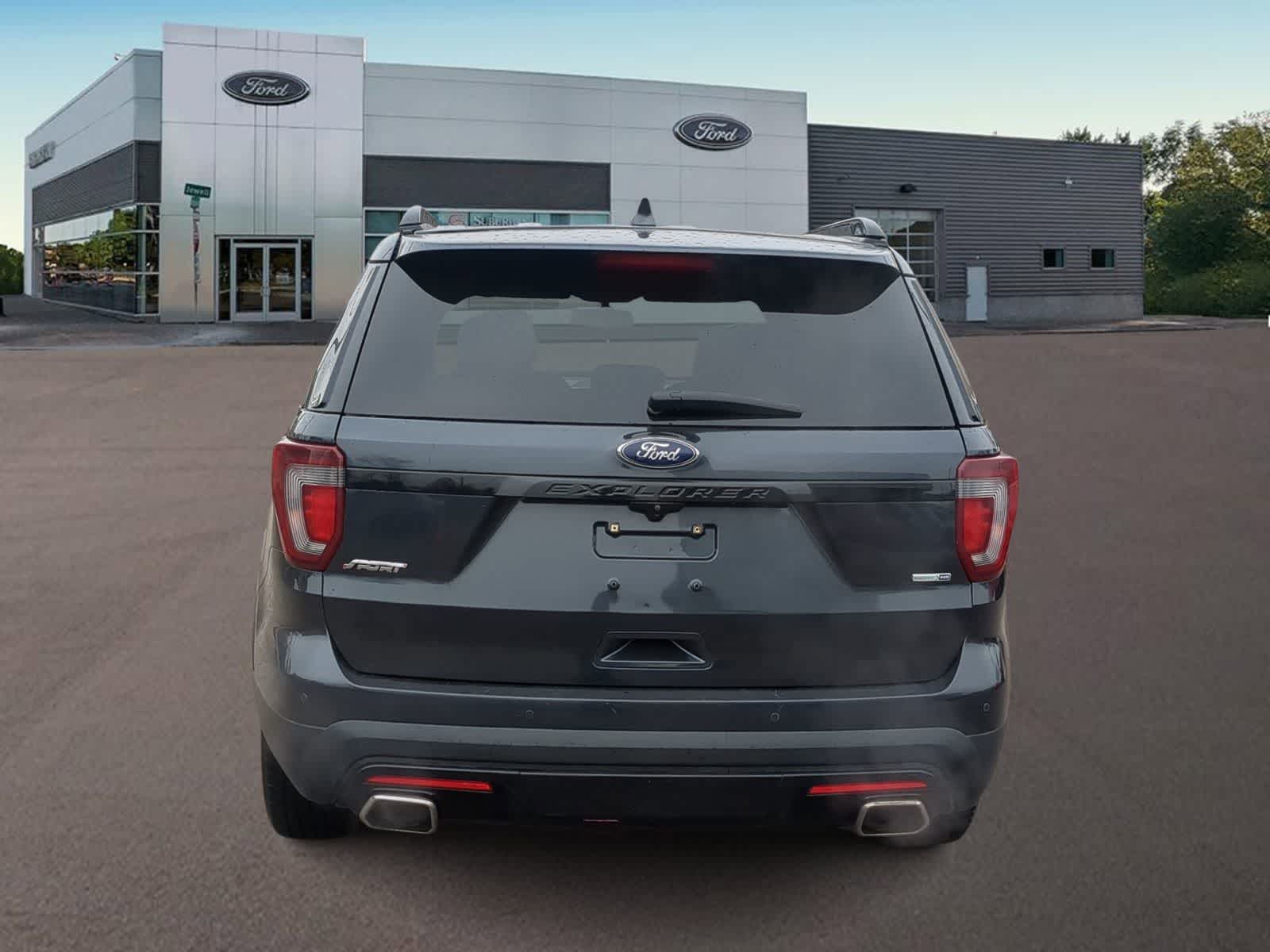 Thumbnail: 2017 Ford Explorer - 10