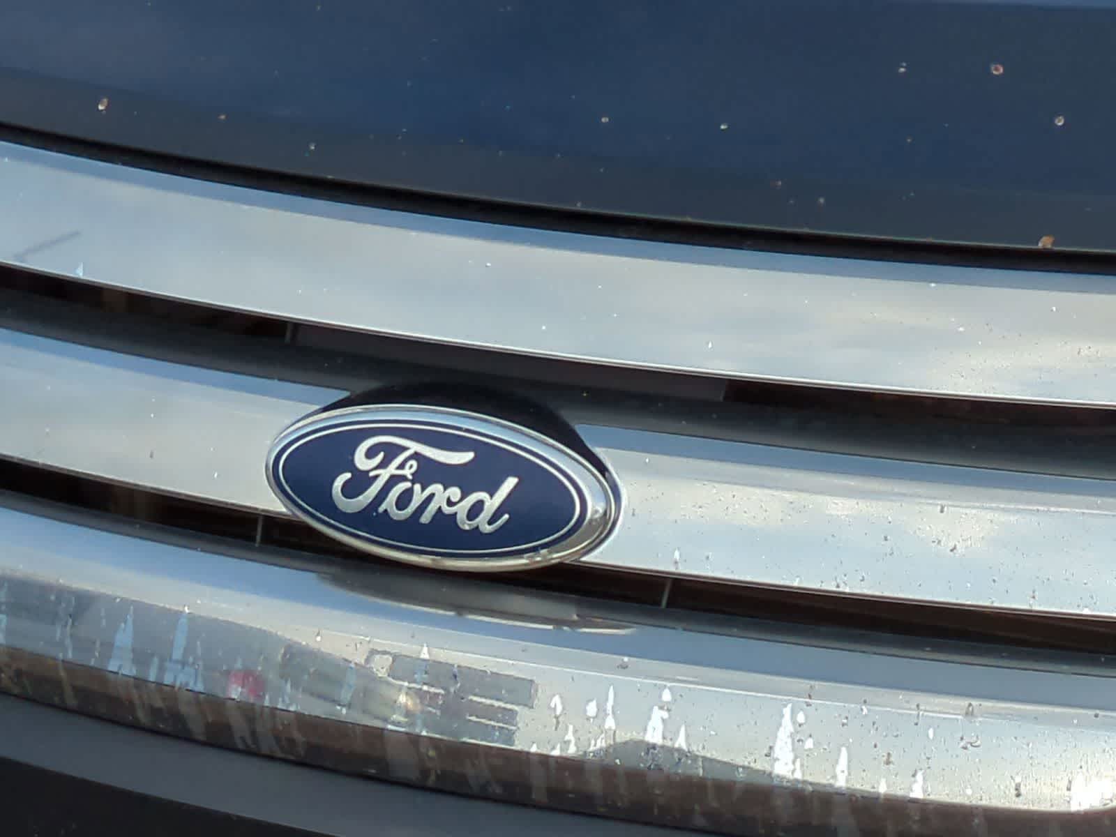 Thumbnail: 2011 Ford Fusion - 15