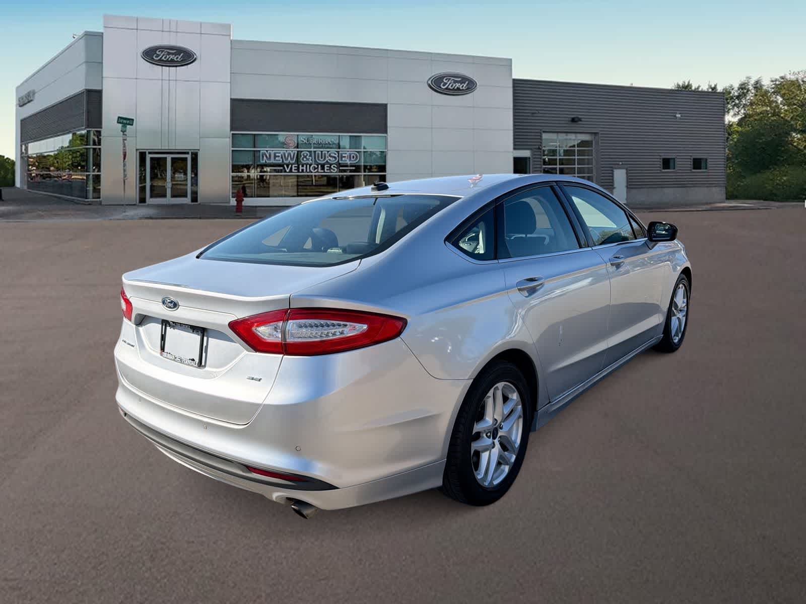 Thumbnail: 2016 Ford Fusion - 9