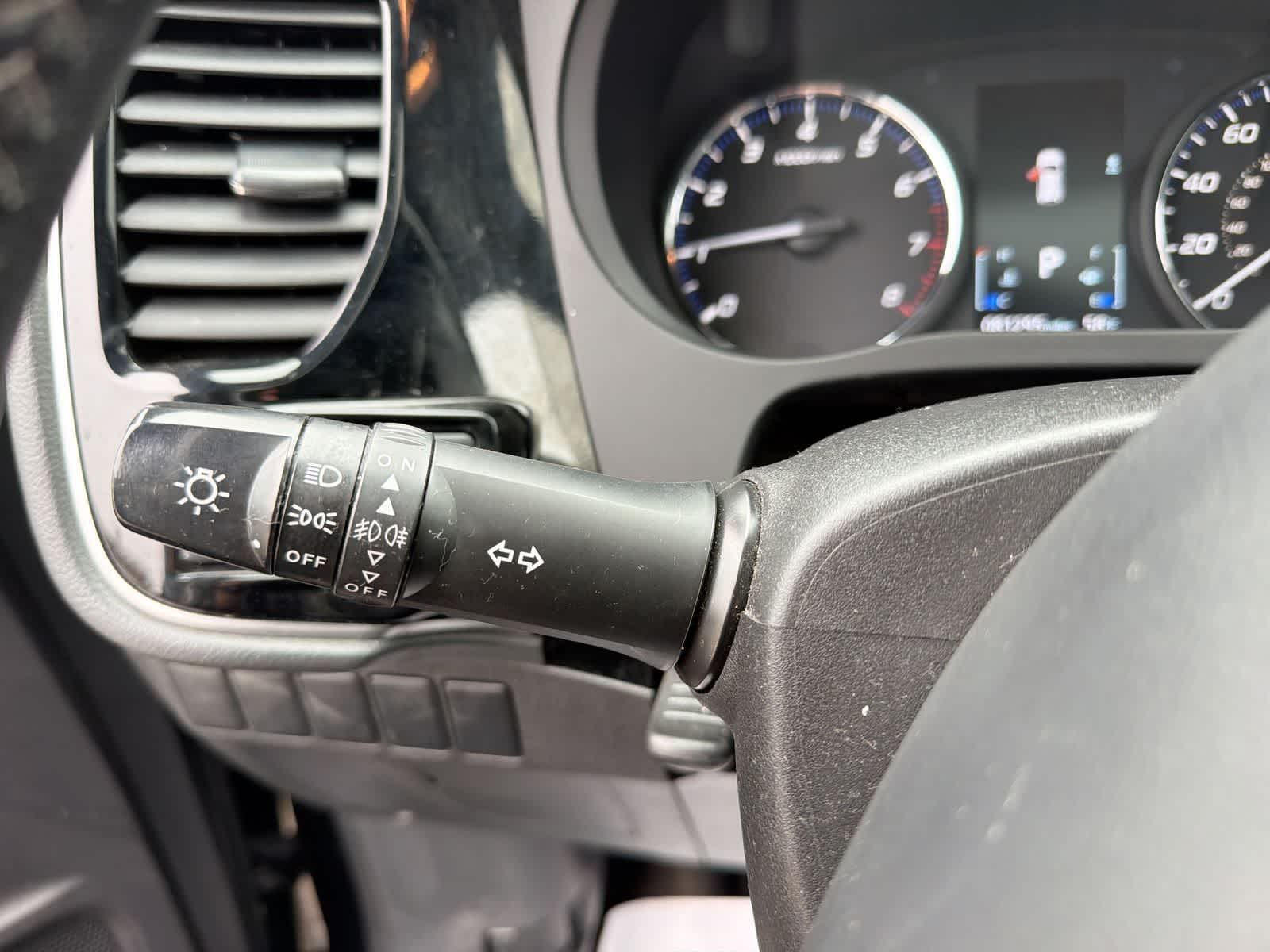 Thumbnail: 2018 Mitsubishi Outlander - 29