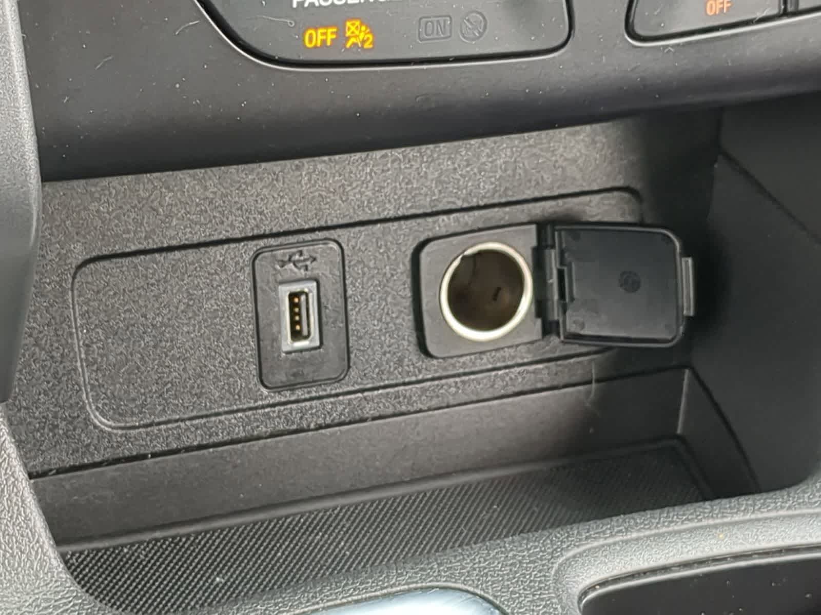 2018 Ford Escape SE 32