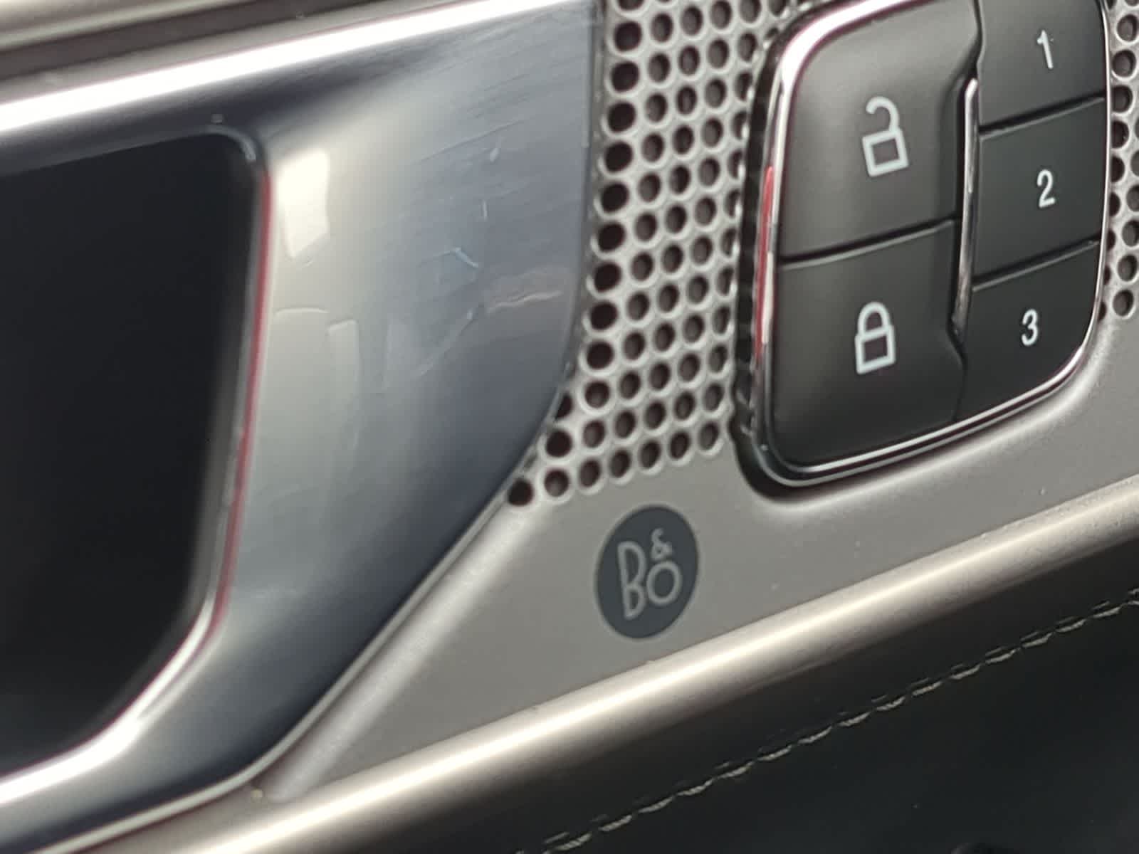 Thumbnail: 2020 Ford Explorer - 34