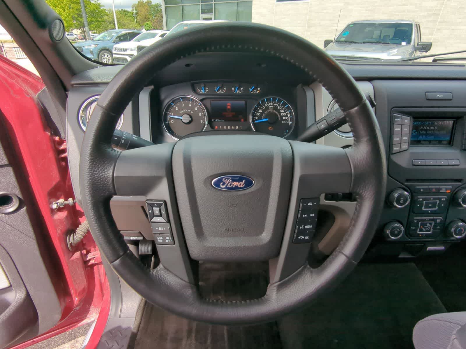 2014 Ford F-150 XLT 28
