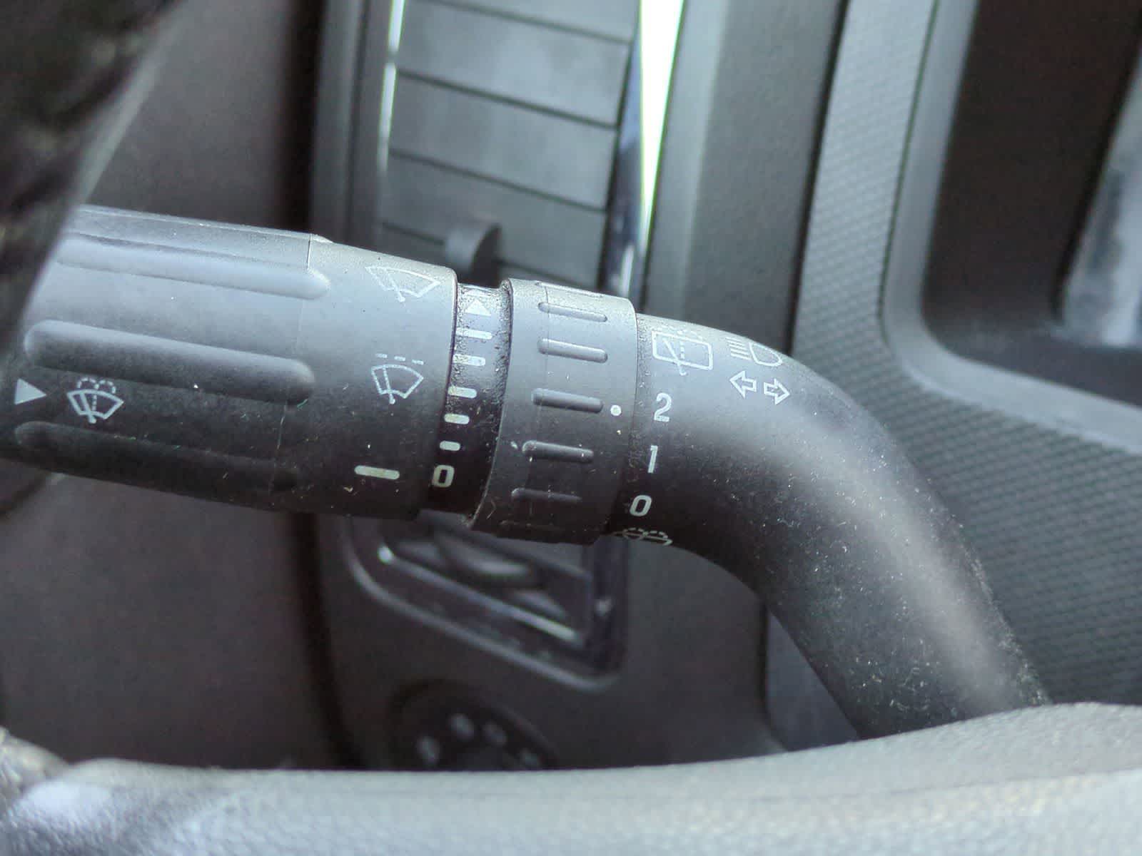 Thumbnail: 2011 Ford Escape - 31