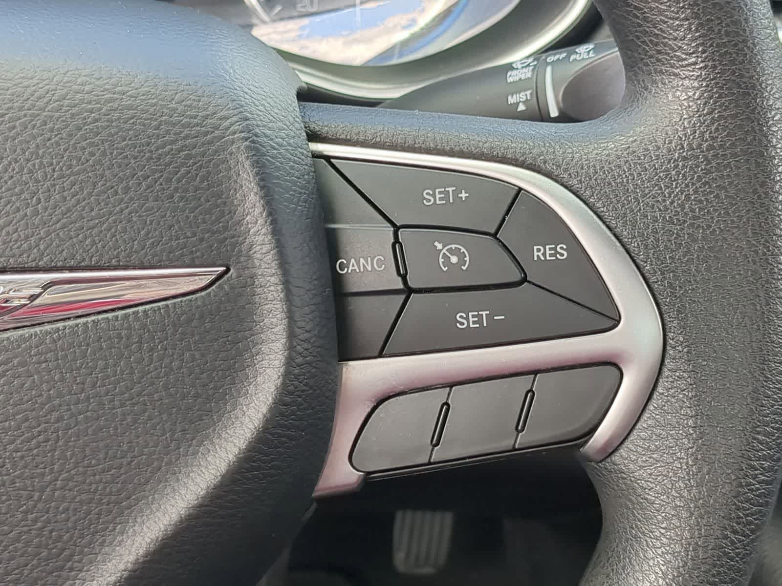 Thumbnail: 2015 Chrysler 200 - 26