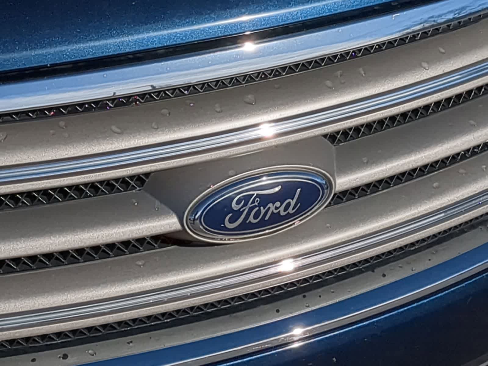 Thumbnail: 2016 Ford Taurus - 16