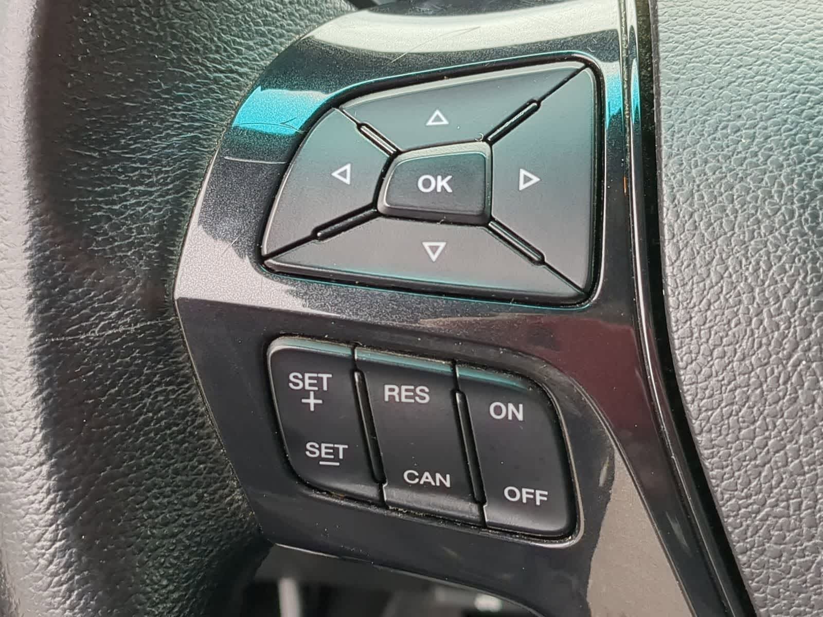 Thumbnail: 2017 Ford Explorer - 32