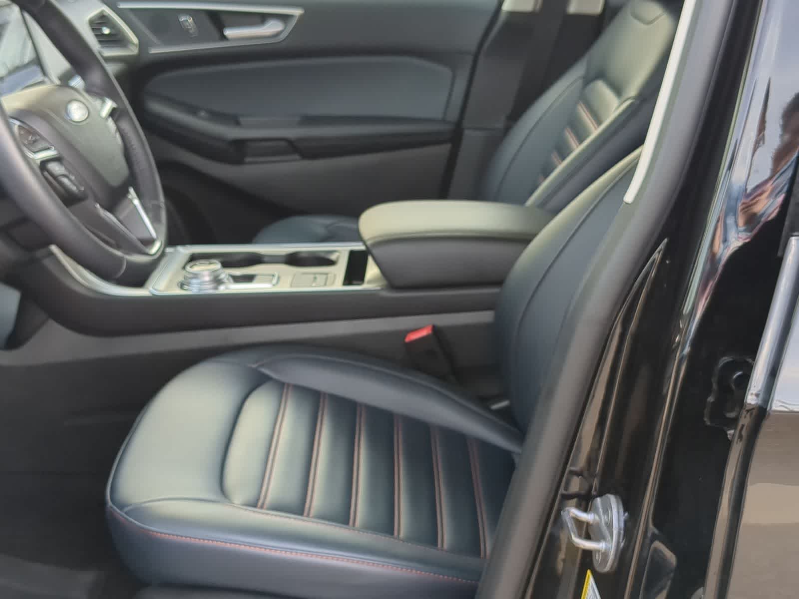 Thumbnail: 2023 Ford Edge - 22