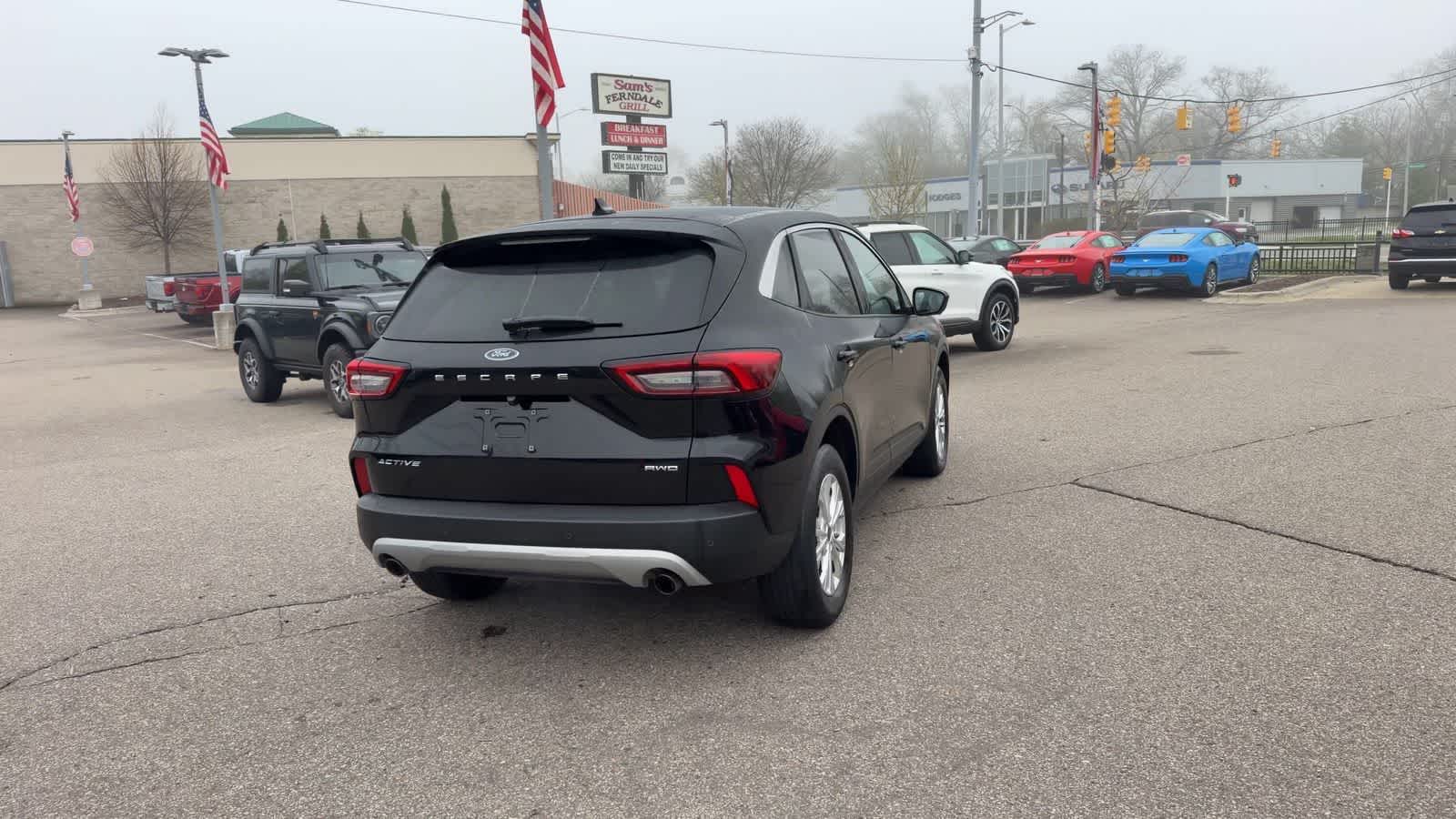 Thumbnail: 2023 Ford Escape - 10