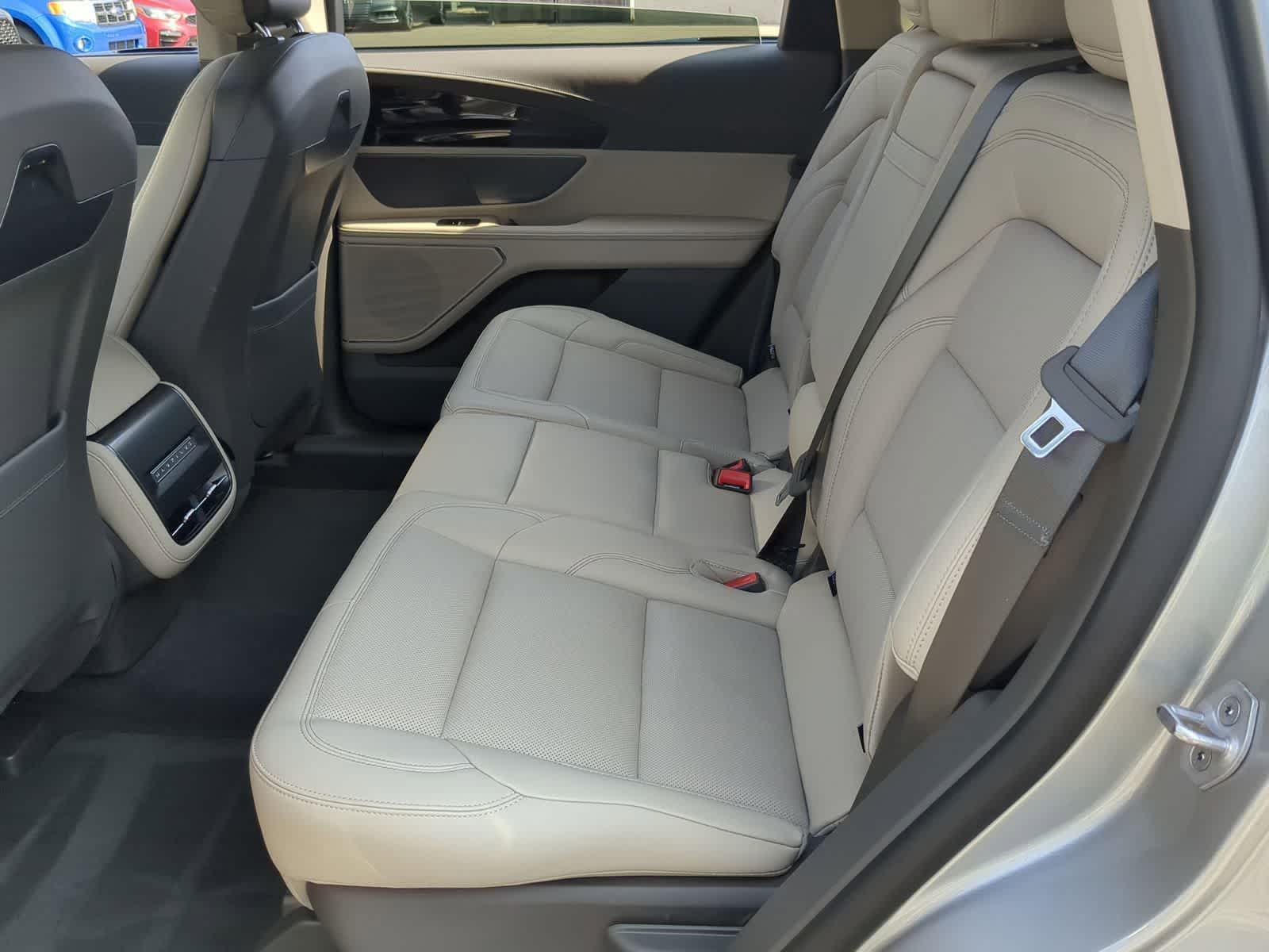 Thumbnail: 2024 Lincoln Nautilus - 23