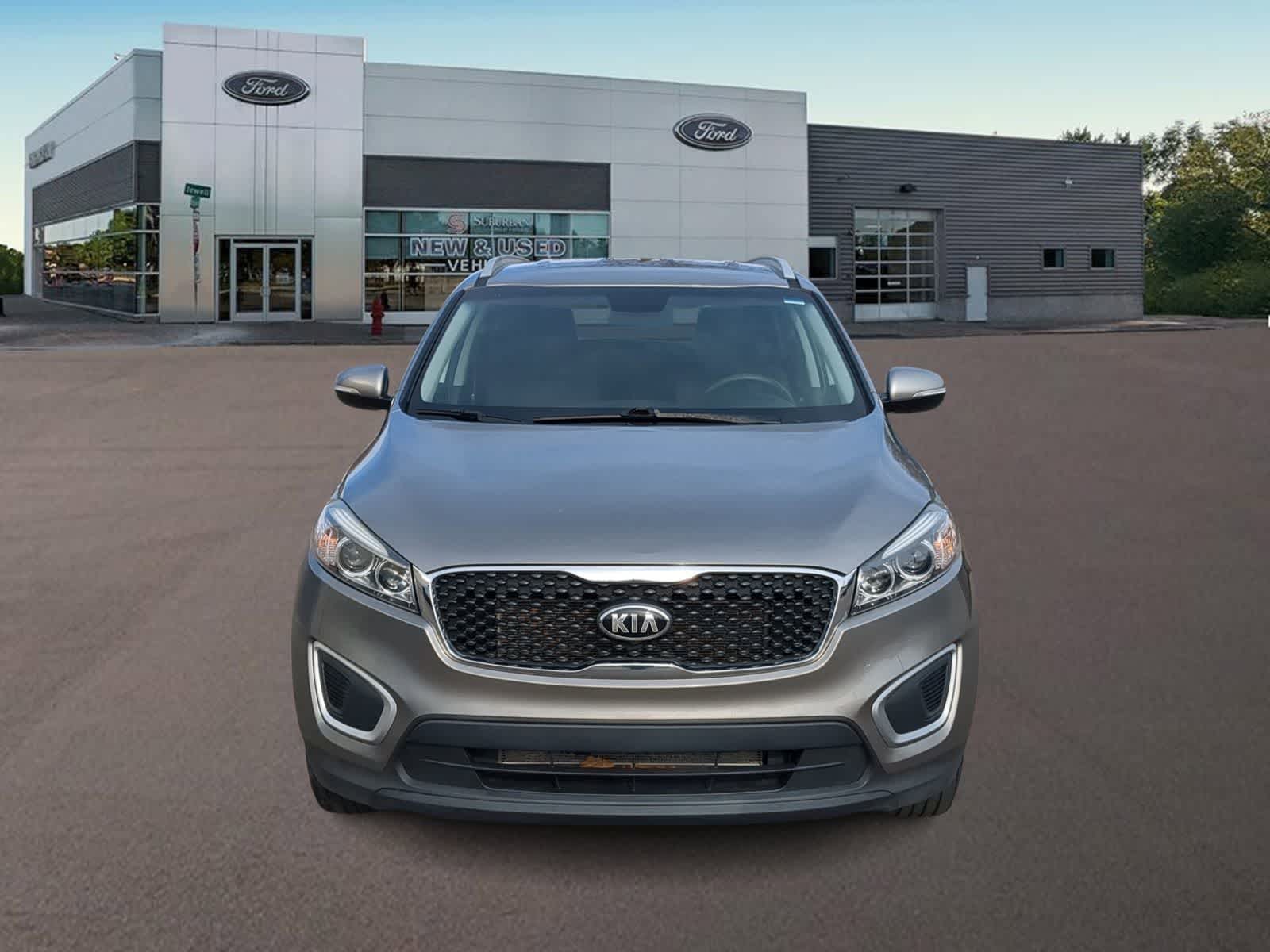 Thumbnail: 2017 Kia Sorento - 3