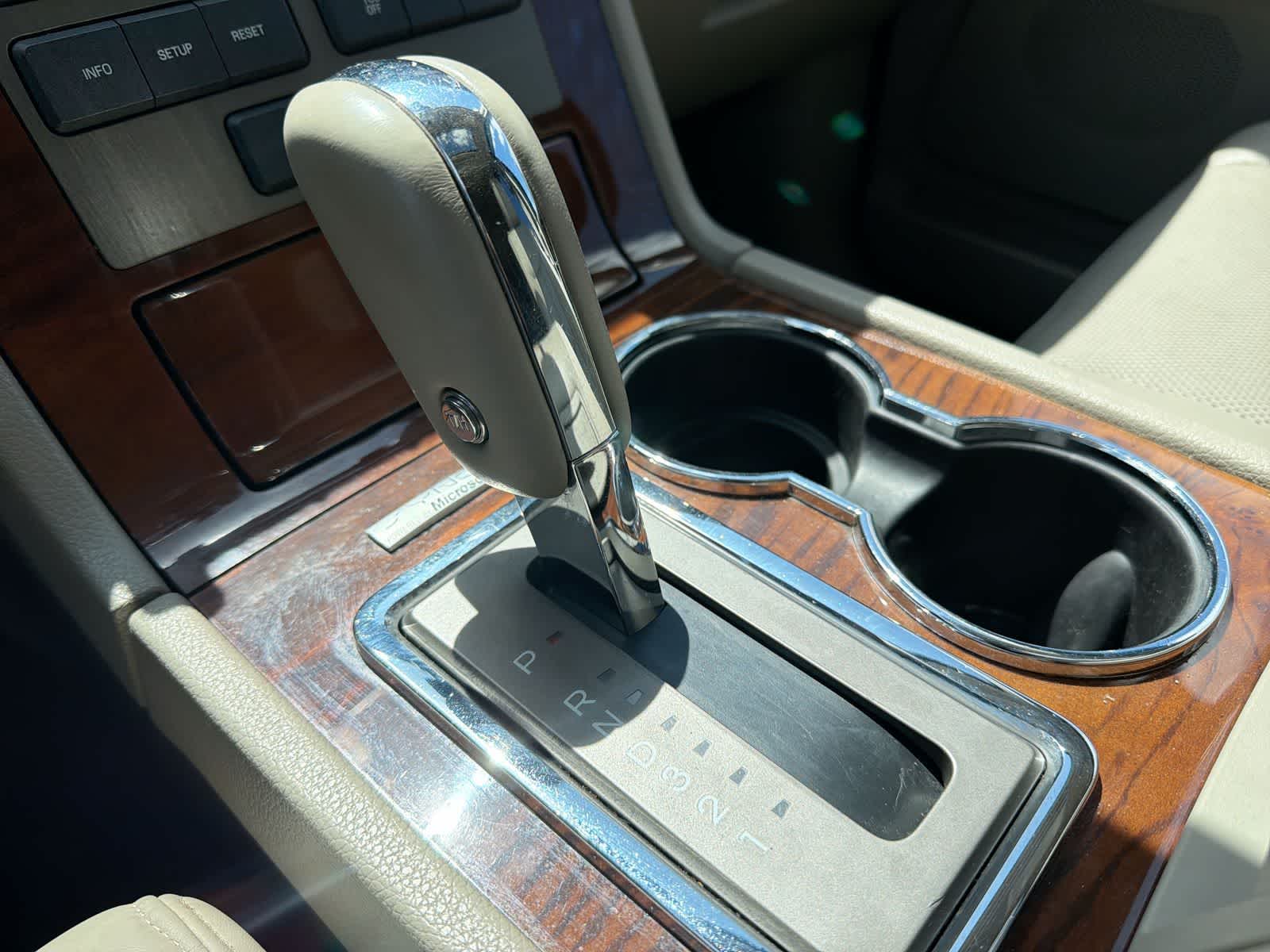 Thumbnail: 2013 Lincoln Navigator - 36