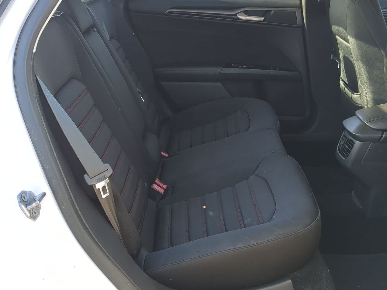 Thumbnail: 2013 Ford Fusion - 24